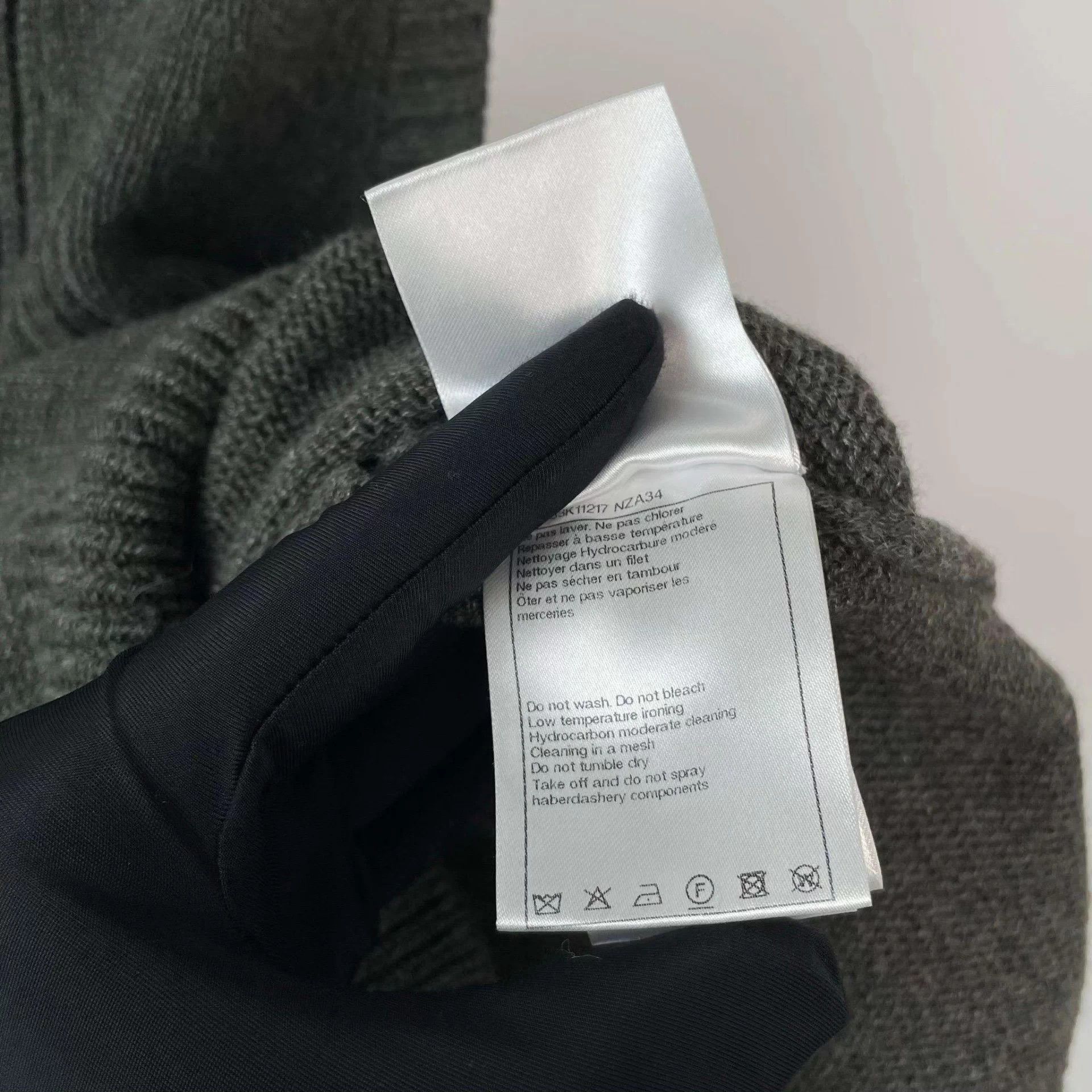 Chanel Chanel Convertible Collar Zip Knit Vest 40 24A Size M / US 6-8 / IT 42-44 - 9 Thumbnail