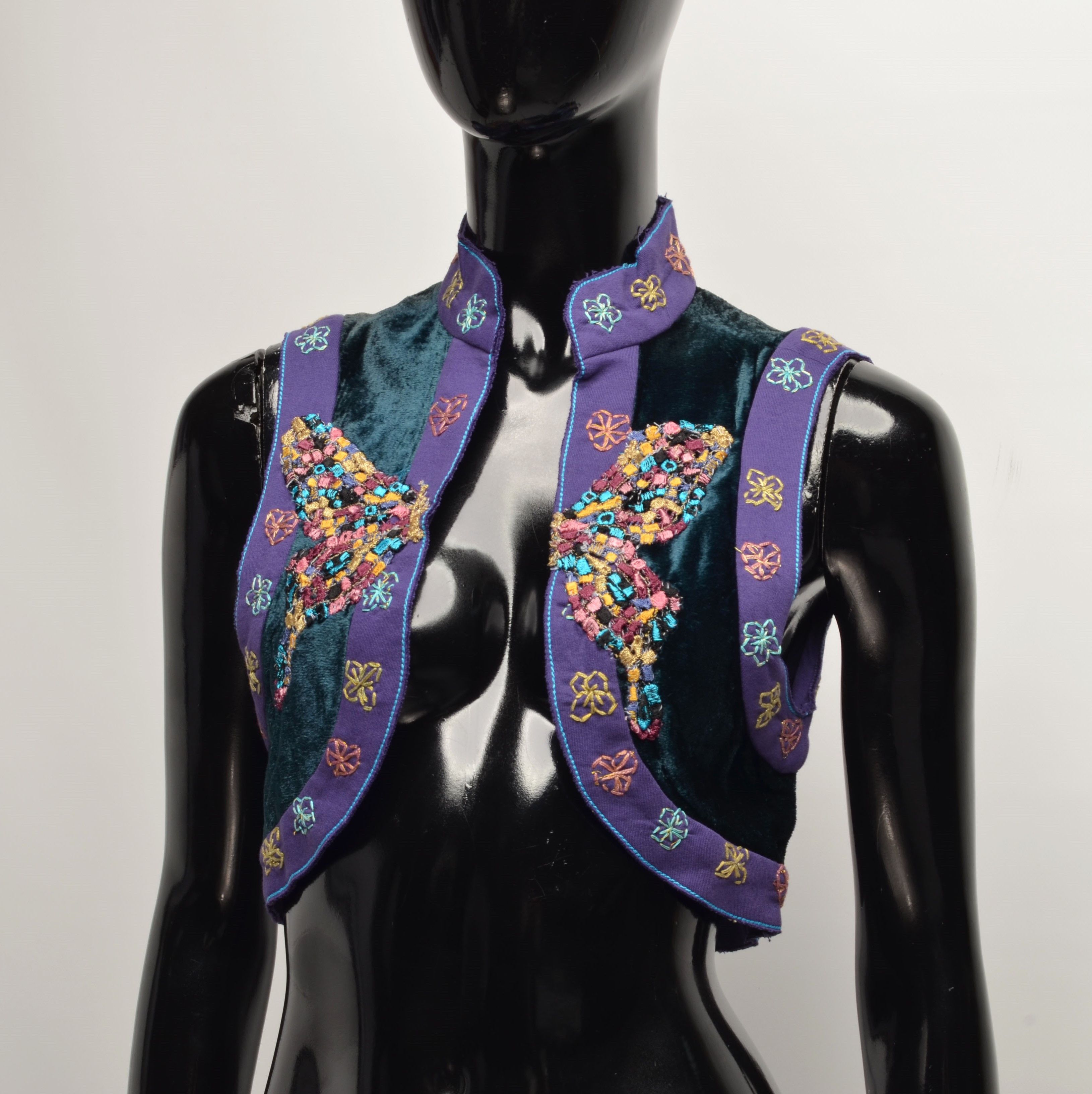 Custo Barcelona Custo Barcelona Y2K Embroidered Fairy Cropped Top Vest Size M / US 6-8 / IT 42-44 - 2 Thumbnail