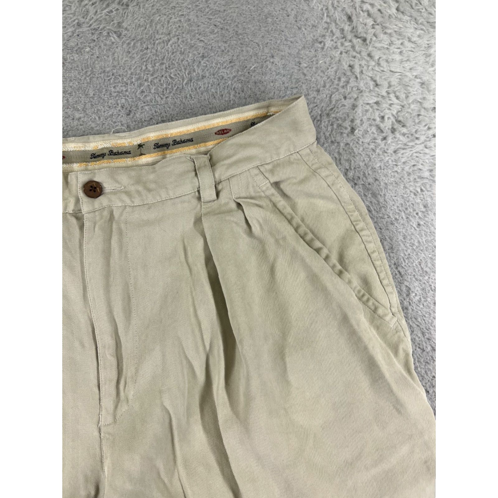 Tommy Bahama Tommy Bahama Shorts Men Bermuda Beige Pleated Silk Herringbone 34 Casual Pockets Size US 34 / EU 50 - 5 Thumbnail