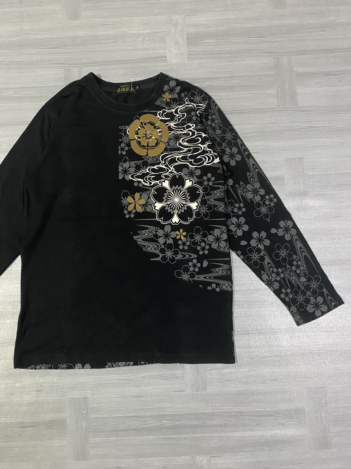 Japanese Brand Fugutaiten Embroidery Tiger Vs Eagles Symbol of Yakuza Gang Size US M / EU 48-50 / 2 - 14 Thumbnail