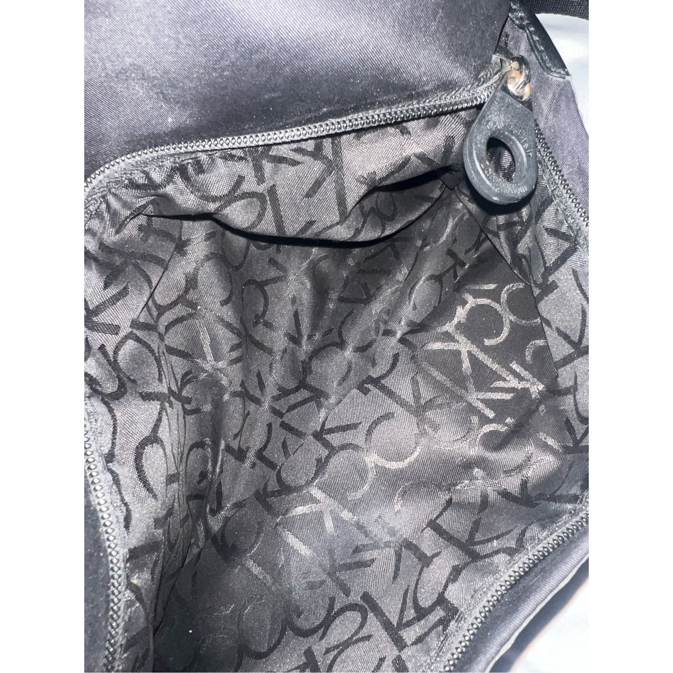Calvin Klein Calvin Klein Black Crossbody Purse - Flawed Size ONE SIZE - 13 Thumbnail