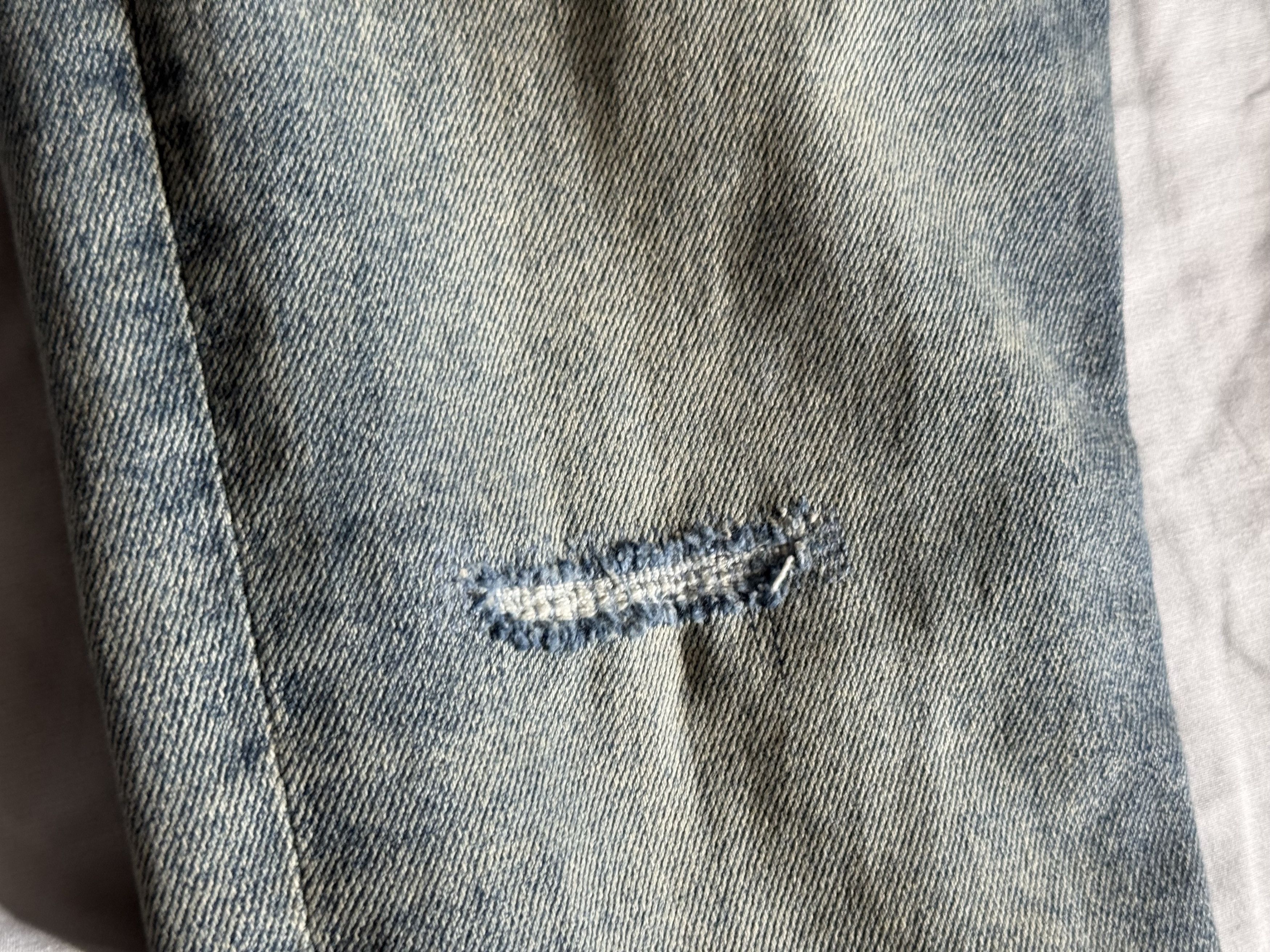 Gap Gap 1969 Skinny Jeans with GapFlex MAX 33x30 $89.95 Size US 33 - 7 Thumbnail