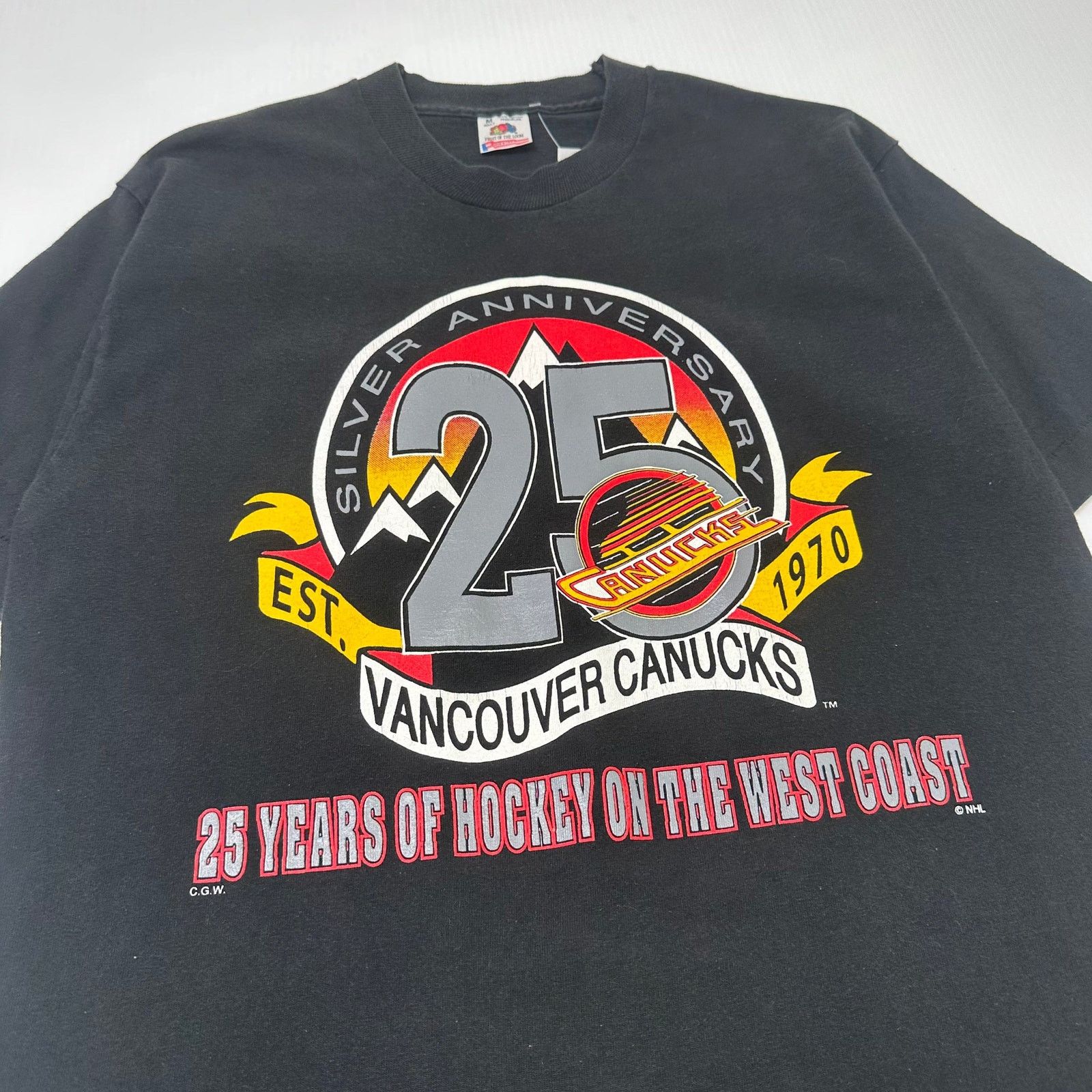 Fruit Of The Loom 1995 Vancouver Canucks 25th Anniversary Graphic Tee M Size US M / EU 48-50 / 2 - 2 Thumbnail