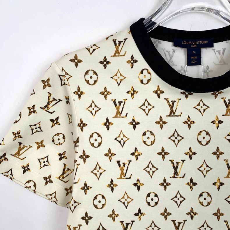 Louis Vuitton Louis Vuitton 23 yellow logo full print cotton crewneck sh Size S / US 4 / IT 40 - 3 Thumbnail