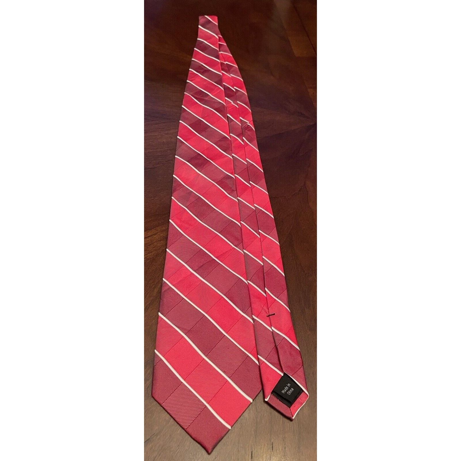 Arrow Arrow Red 100% Silk Men’s Neck Tie Made In China Size ONE SIZE - 3 Thumbnail