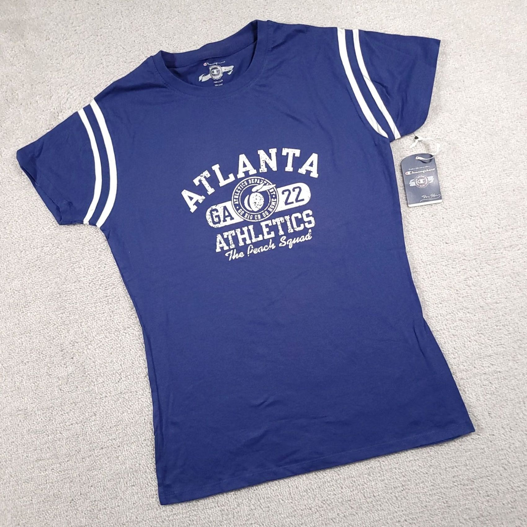 Champion Champion Shirt Women’s XL Blue V Neck Atlanta Peaches Georgia Athletic Dept. Shirt Women’s XL Blue V Neck Atlanta Peaches Georgia Athletic Dept. Size XL / US 12-14 / IT 48-50 - 2 Thumbnail
