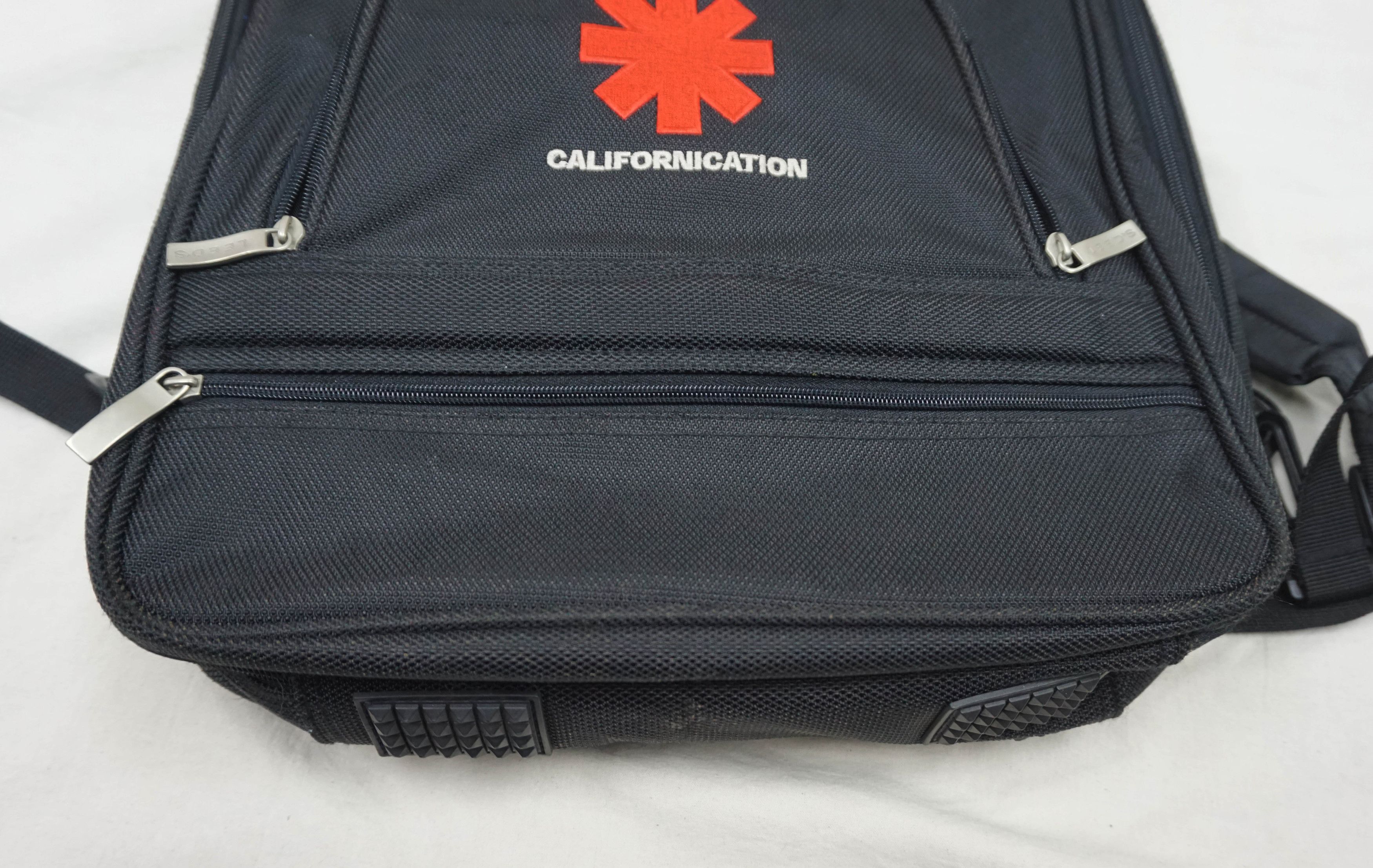 Band Tees × Mostly Heard Rarely Seen × Vintage 90's Red Hot Chili Peppers Leed's Californication Backpack Size ONE SIZE - 10 Thumbnail