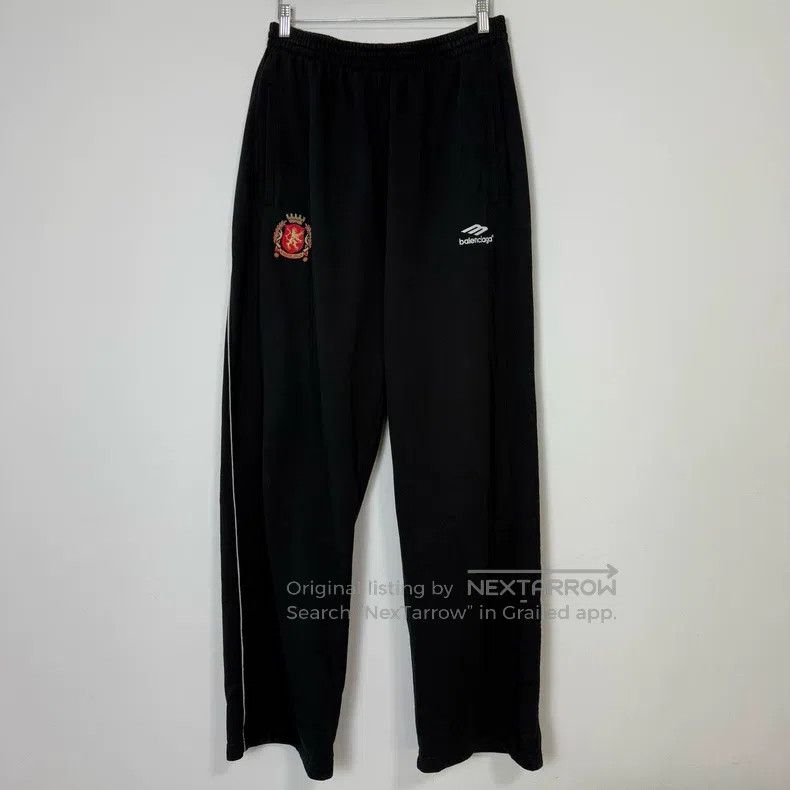 Balenciaga Balenciaga size S Manchester series sweatpants, black Size US 27 - 1 Thumbnail