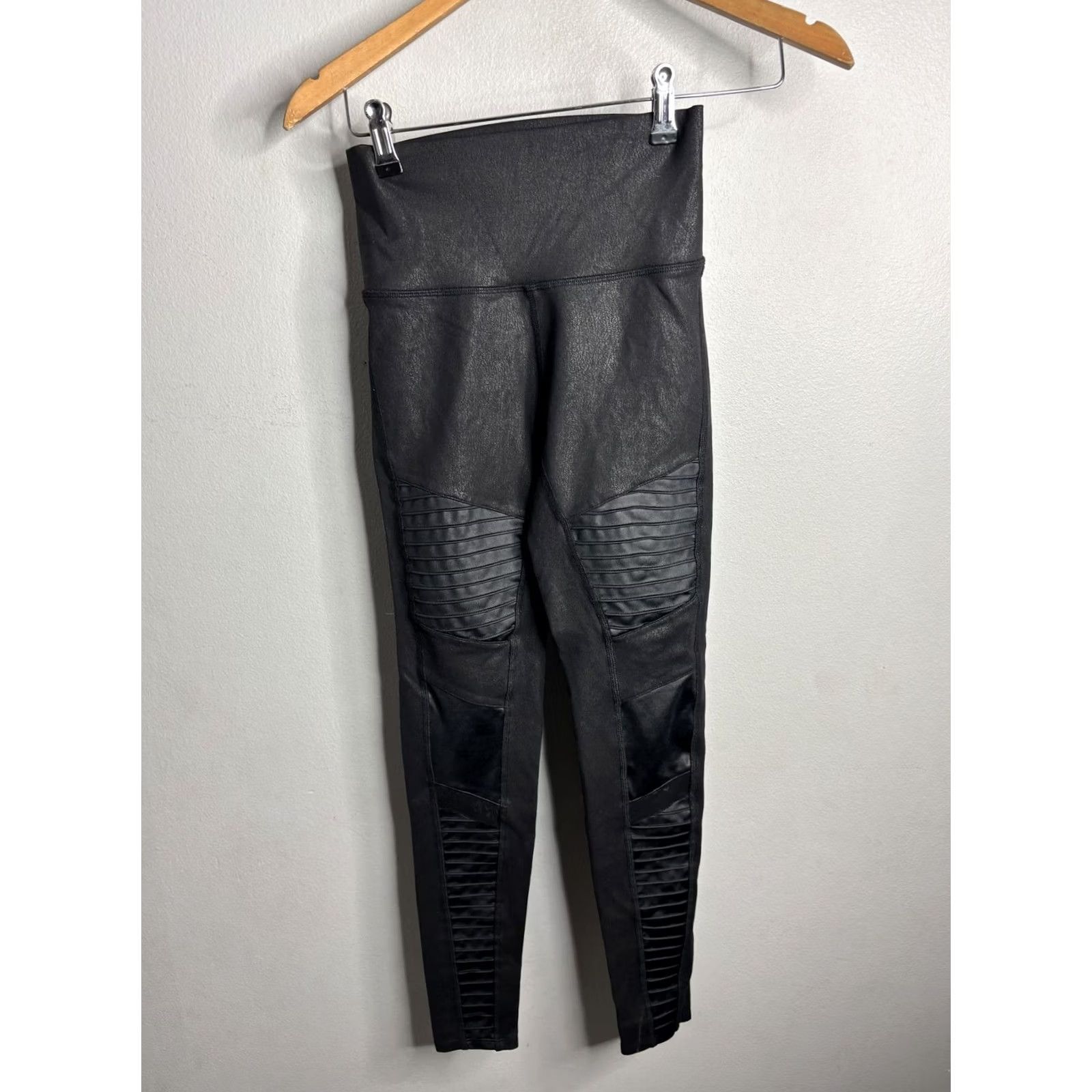 Alo Yoga Alo Yoga Leggings Womens XS Black High Waist Moto Faux Leather Ankle Skinny Pull On Size 26" / US 2 / IT 38 - 4 Thumbnail