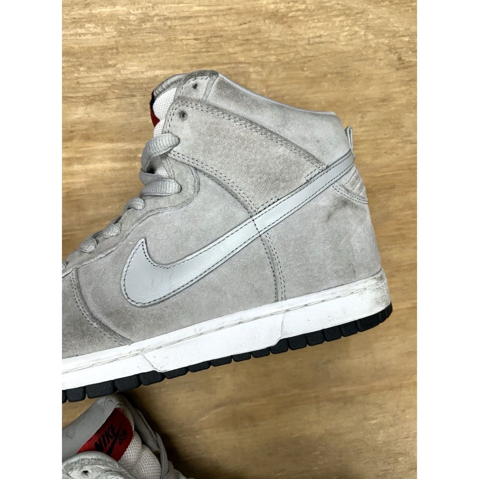 Nike VINTAGE Nike SB Dunk High Pee Wee Herman Size 10 Mens Grey Heather/Grey Heather 2007 Dunks Rare Skate Shoes Size US 9 / EU 42 - 6 Thumbnail