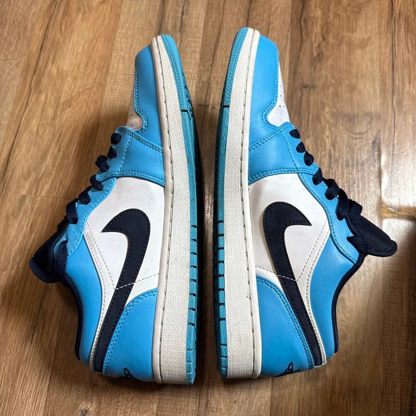 Jordan Brand Jordan 1 Low UNC Powder Blue Size US 8.5 / EU 41-42 - 3 Thumbnail