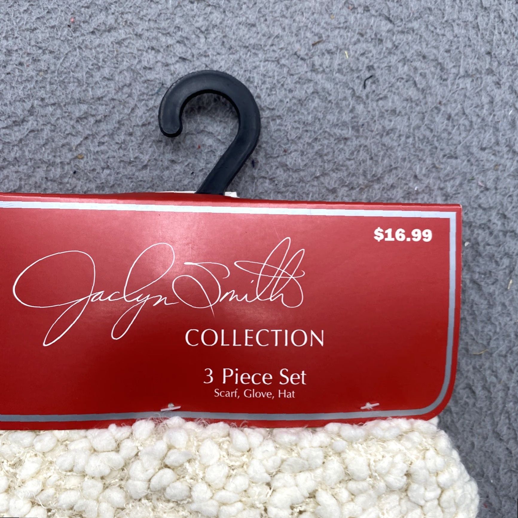 Vintage Jaclyn Smith Women's Hat Scarf Gloves Gift Set 3-Piece Ivory Winter New Size ONE SIZE - 3 Thumbnail