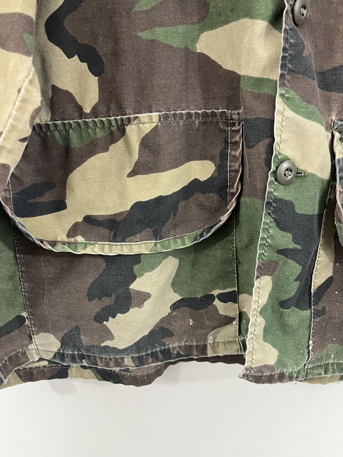 Vintage Thrashed Camo Print Military Army Overshirt Jacket Size US XL / EU 56 / 4 - 8 Thumbnail