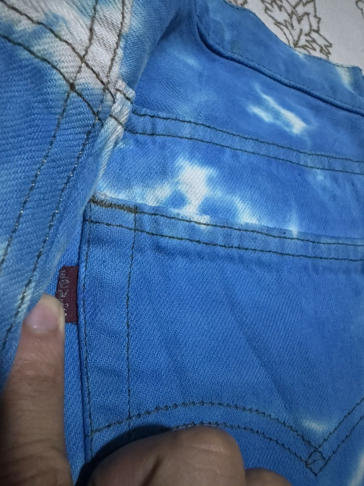 Art Comes First × Levi's Vintage Clothing × Vintage 🇺🇸 Vtg 90’s Levis 501 Blue Dyed Clouds Short Denim Size US 31 - 4 Thumbnail