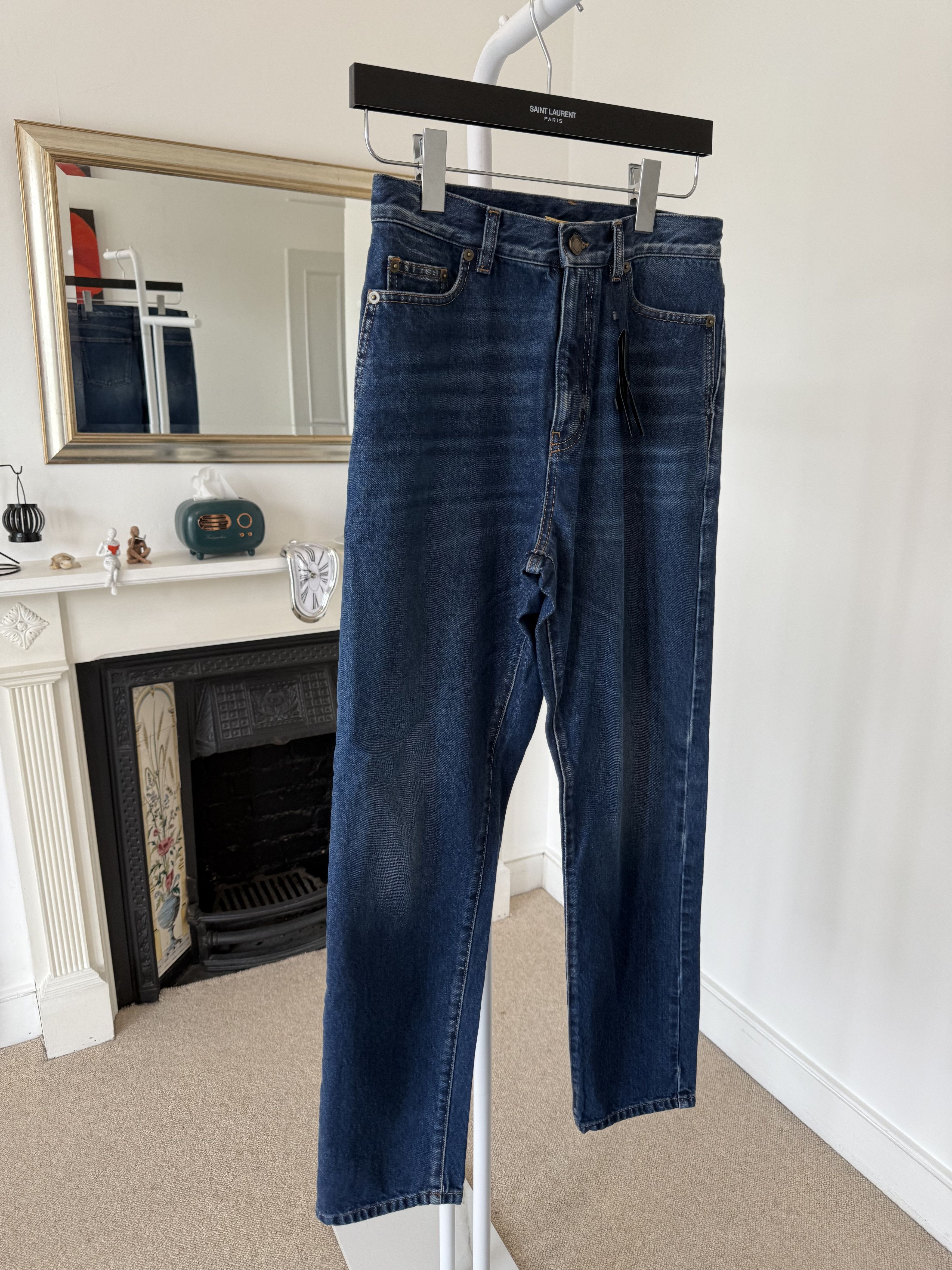 Saint Laurent Paris FW18 Saint Laurent Straight Fit D18 Jeans Size 26" / US 2 / IT 38 - 5 Thumbnail