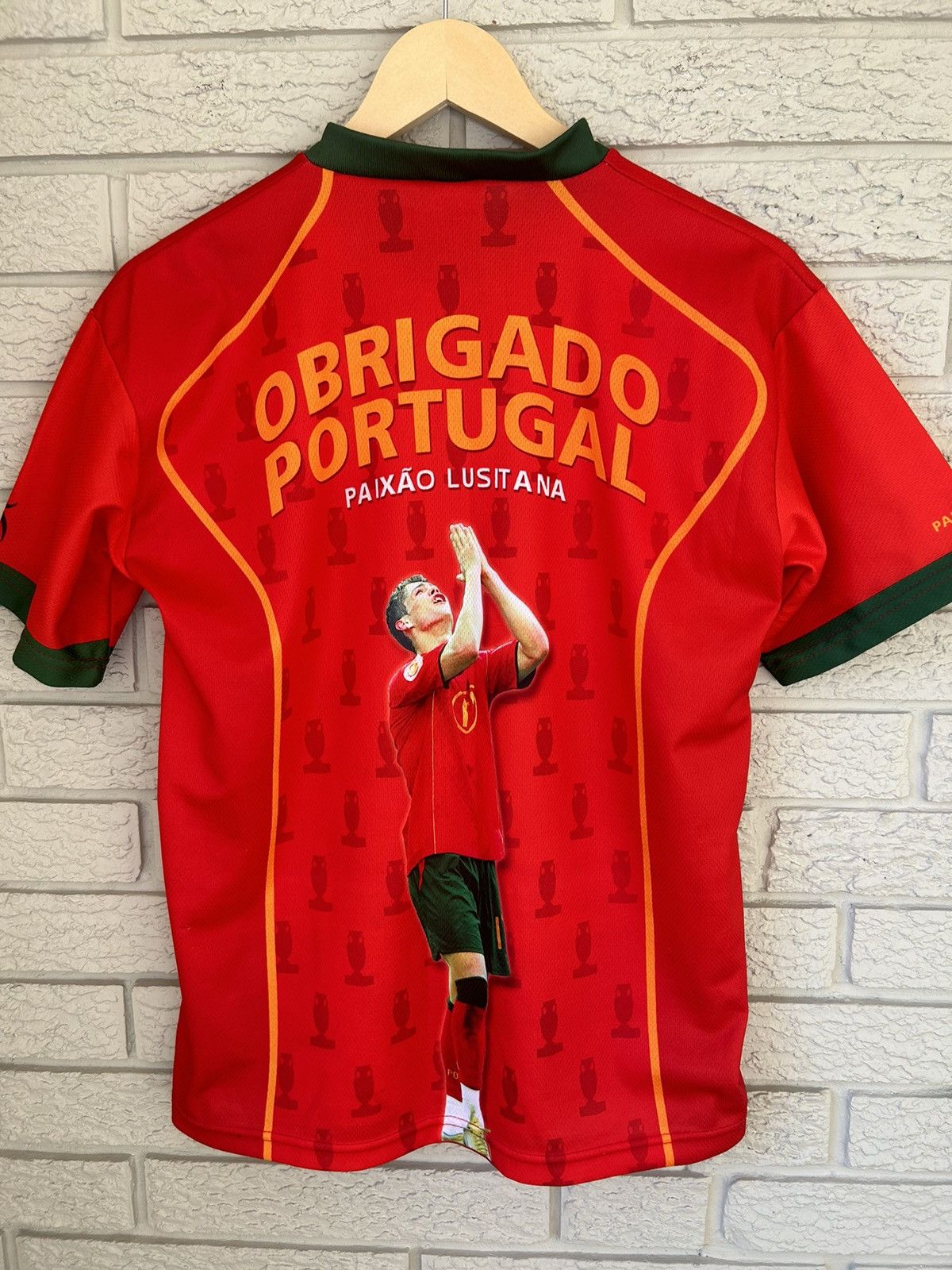 Vintage Vintage Portugal Legends Ronaldo Soccer Jersey Size US S / EU 44-46 / 1 - 7 Thumbnail