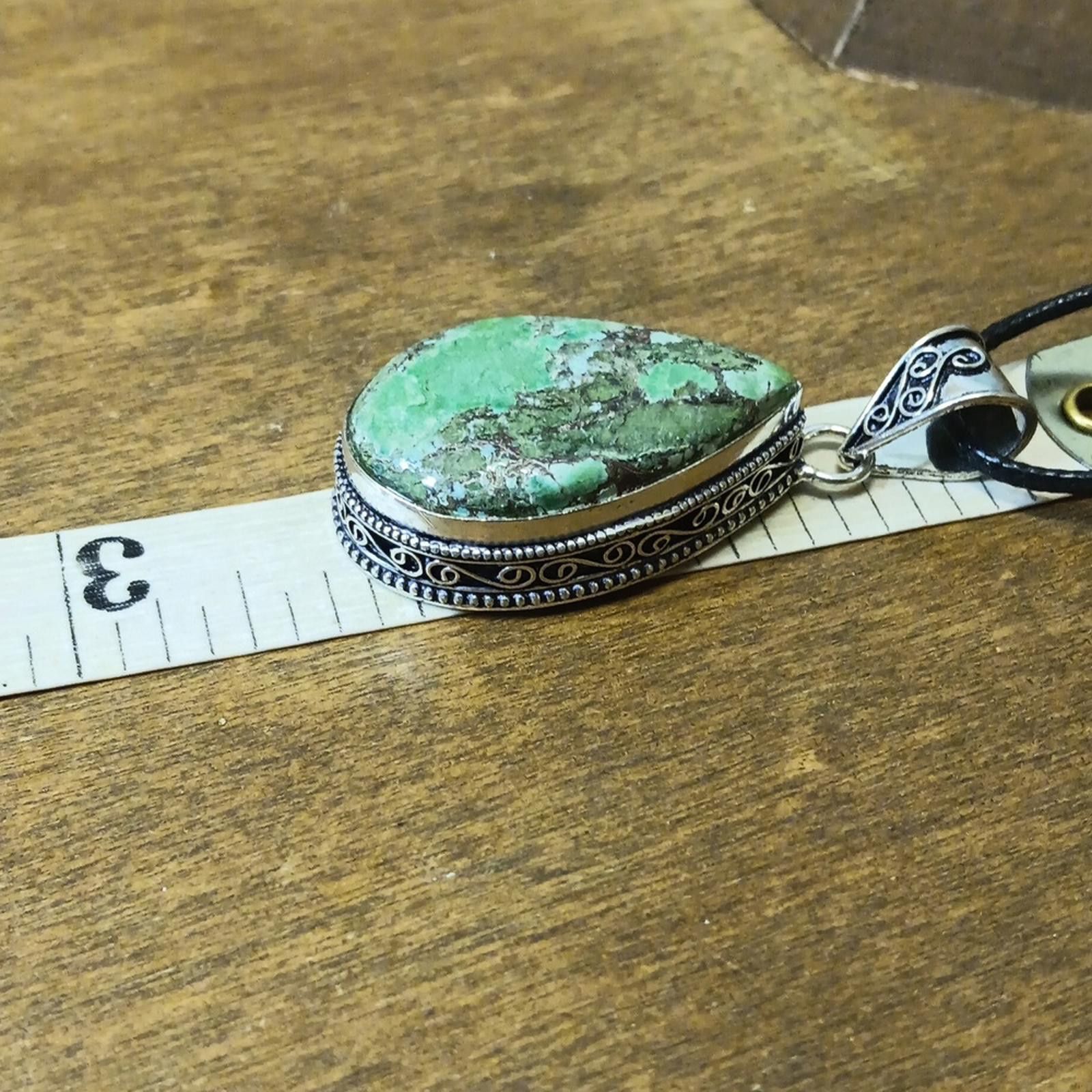 Designer Elegant Green Turquoise Teardrop Pendant Necklace Size ONE SIZE - 3 Thumbnail