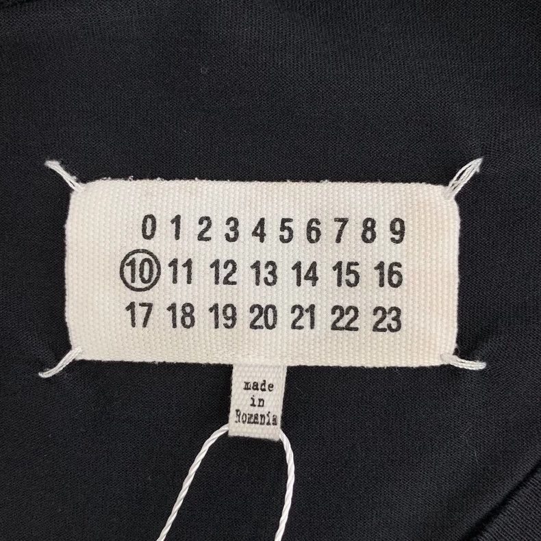 Maison Margiela Maison Margiela Black logo letter embroidery cotton round- Size US XS / EU 42 / 0 - 5 Thumbnail
