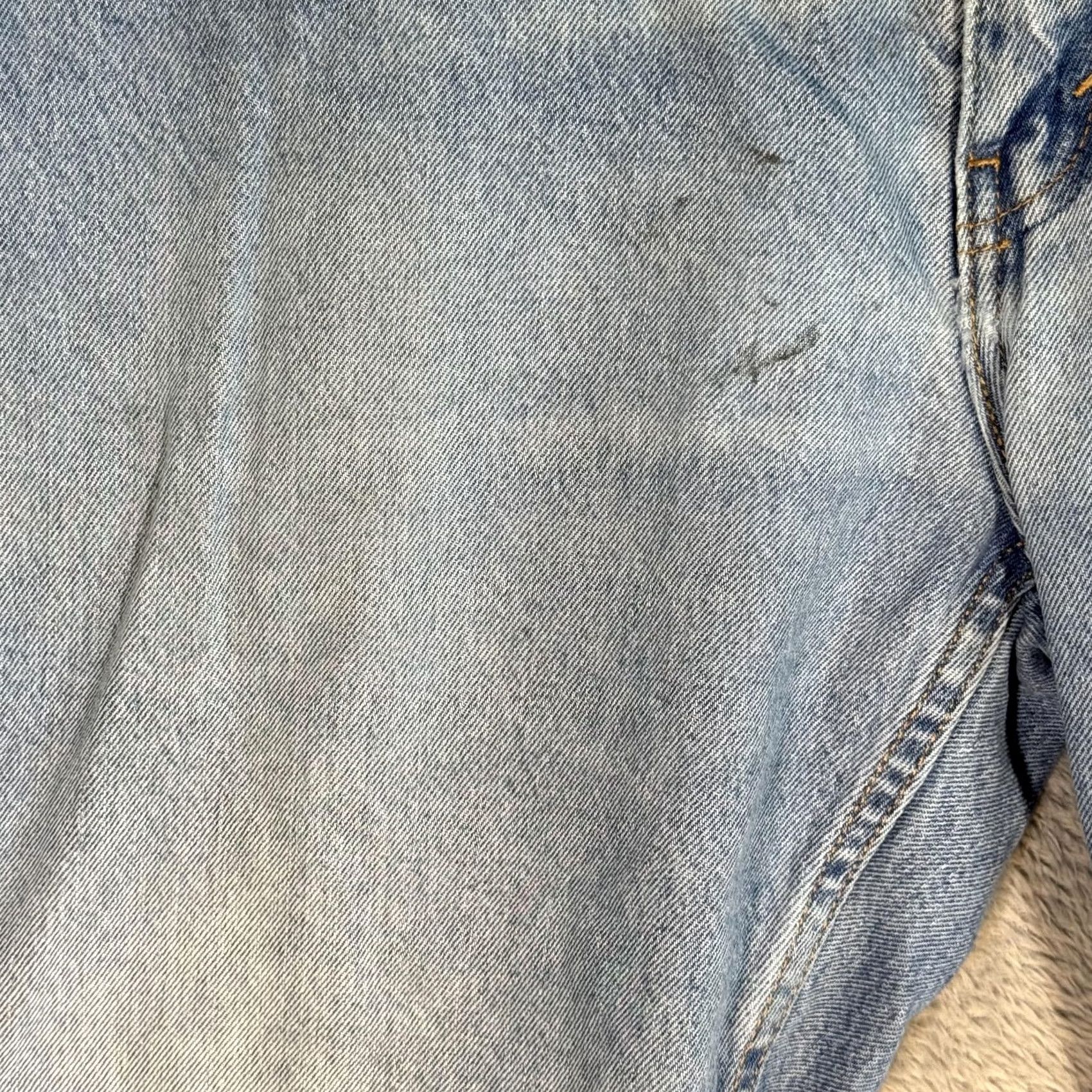 Levi's VINTAGE Levi’s 405 Shorts Mens 38 Blue Light Wash Denim 10 Inseam 5-Pocket Zip Fly Size US 38 / EU 54 - 3 Thumbnail