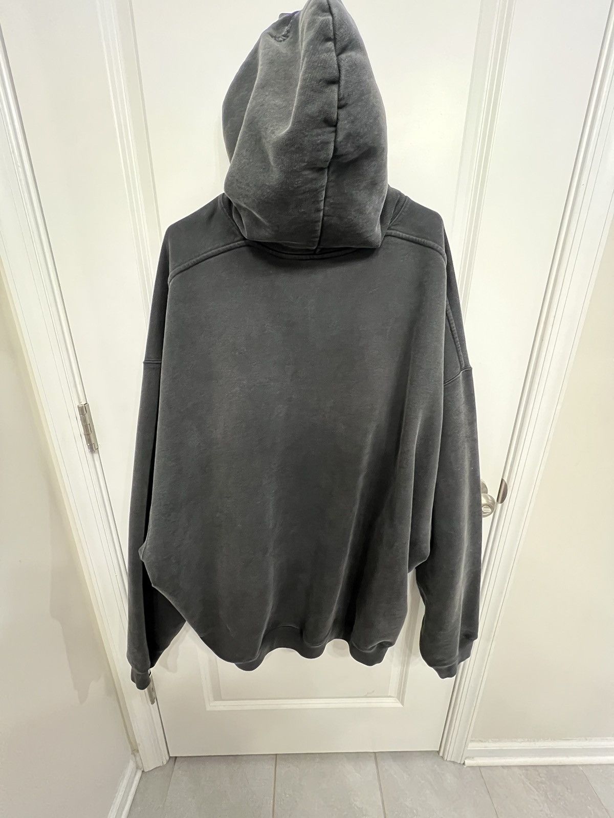 Vetements Vetements Paris XXXL Hoodie Size US M / EU 48-50 / 2 - 2 Thumbnail