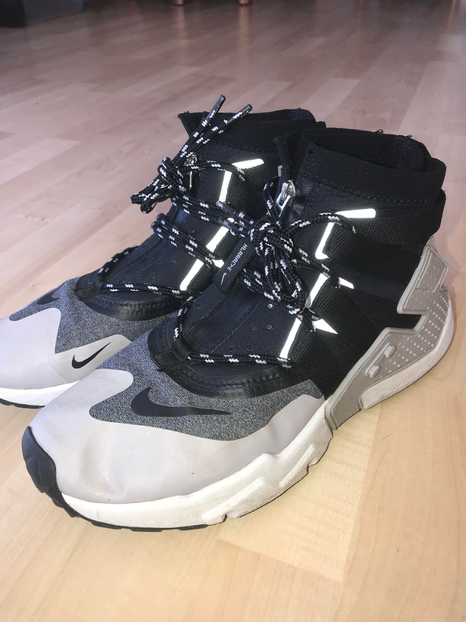 Nike Nike Air Huarache Gripp Atmosphere Grey Reflective Size US 10.5 / EU 43-44 - 3 Thumbnail