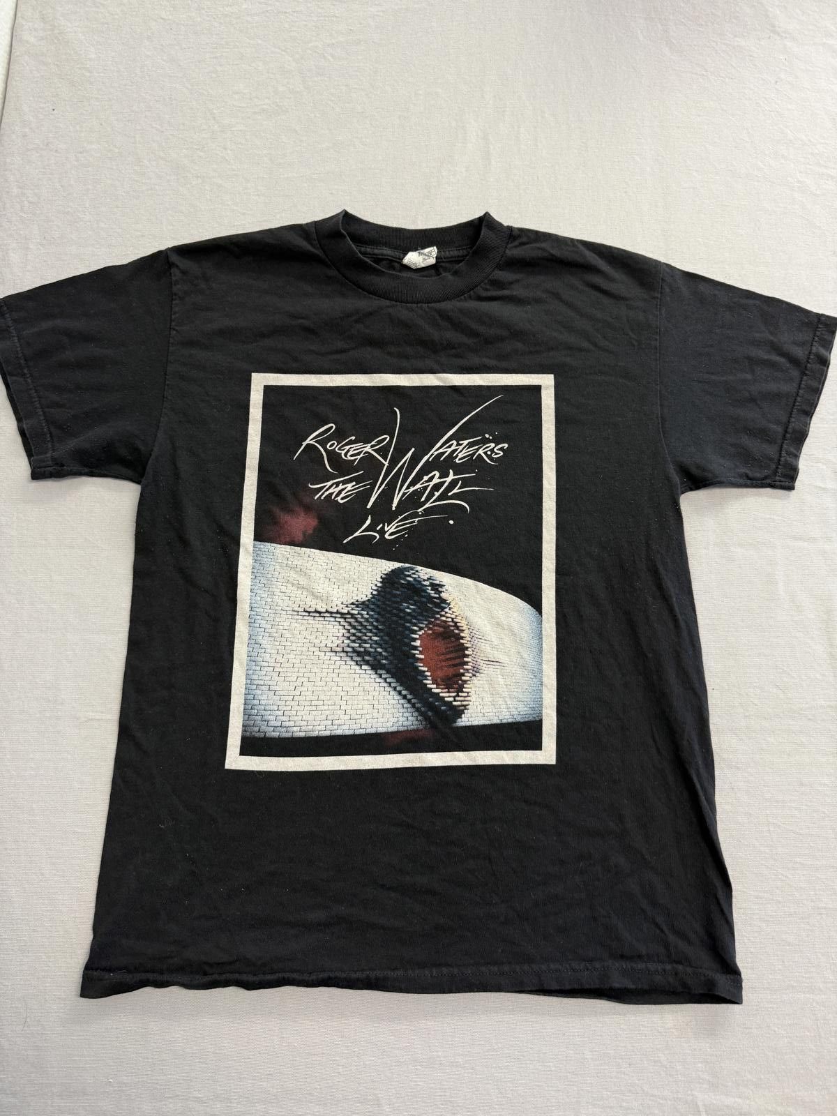 Designer Roger Waters T-shirt The Wall Live Tour 2010 Pink Floyd - M Size US M / EU 48-50 / 2 - 1 Thumbnail