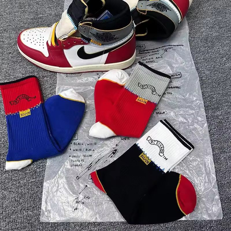 Other 3 Pairs of Gift Box Harajuku Hip Hop Pure Cotton Socks Size ONE SIZE - 3 Thumbnail