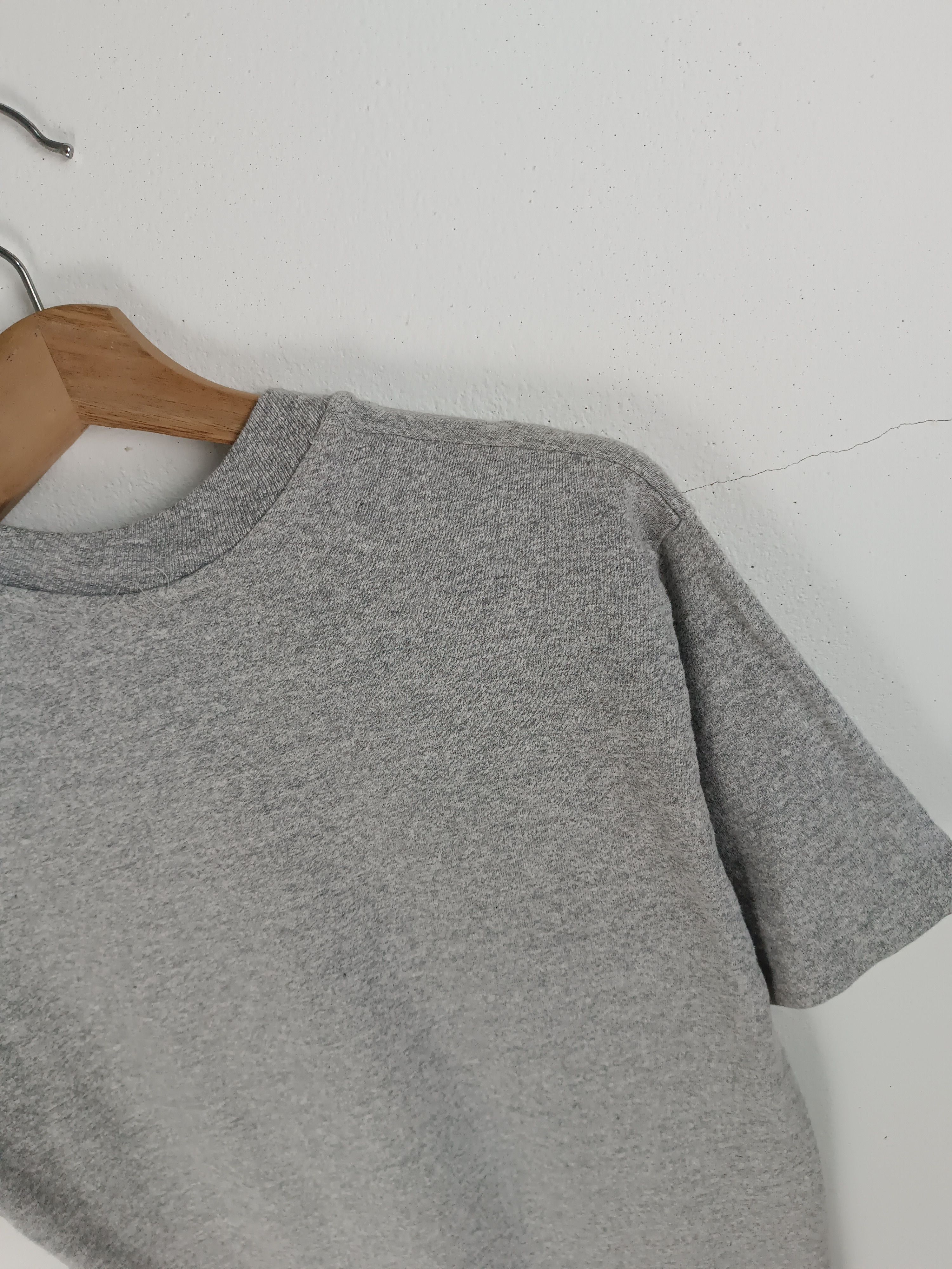 Vintage VINTAGE 80'S UNC CHAPEL HILL RAYON RAYON TEE VERY RARE Size US S / EU 44-46 / 1 - 13 Thumbnail
