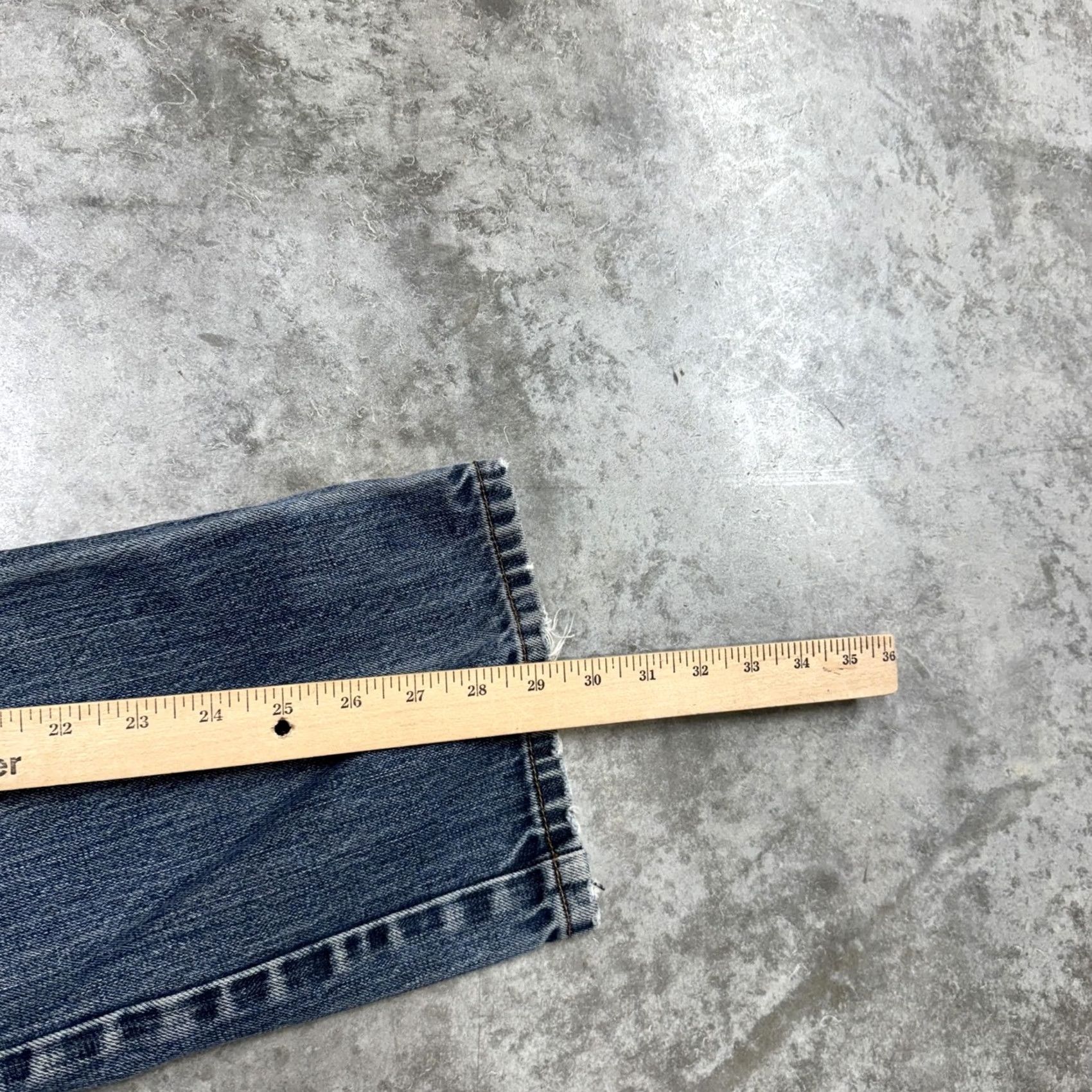 J.Crew J.CREW Jeans Womens 8 Blue Straight 100% Cotton Button Fly Distressed Denim Pants Jeans Womens 8 Blue Straight 100% Cotton Distressed Denim Button Fly Size 30" / US 8 / IT 44 - 8 Thumbnail