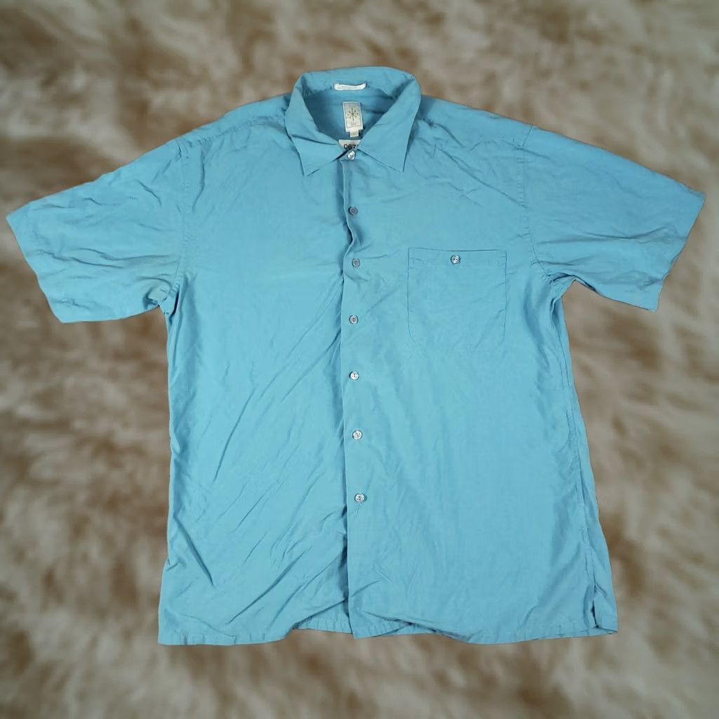 Vintage Burma Bibas Shirt Mens Large Light Blue Silk Hawaiian Button Up Satin? (Original shows Silk) Button-Up Shirt Mens Large Burma Bibas Blue Silk Hawaiian Size US L / EU 52-54 / 3 - 1 Thumbnail