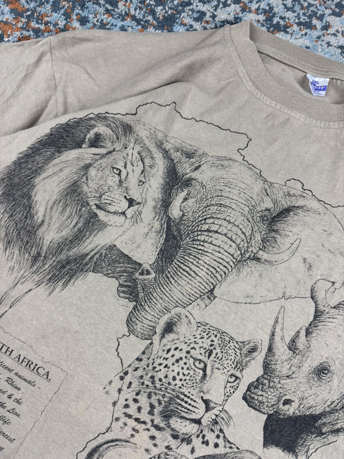 Vintage Vintage 90s Africa safari animal graphic tee lion elephant Size US XL / EU 56 / 4 - 6 Thumbnail