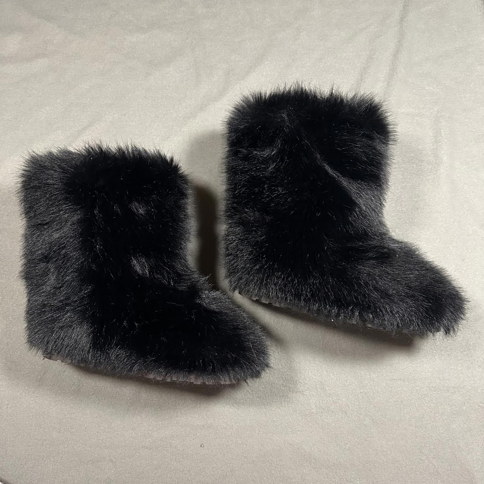 Other Women's Fur Boots Black Y2K Size US 9 / IT 39 - 1 Thumbnail