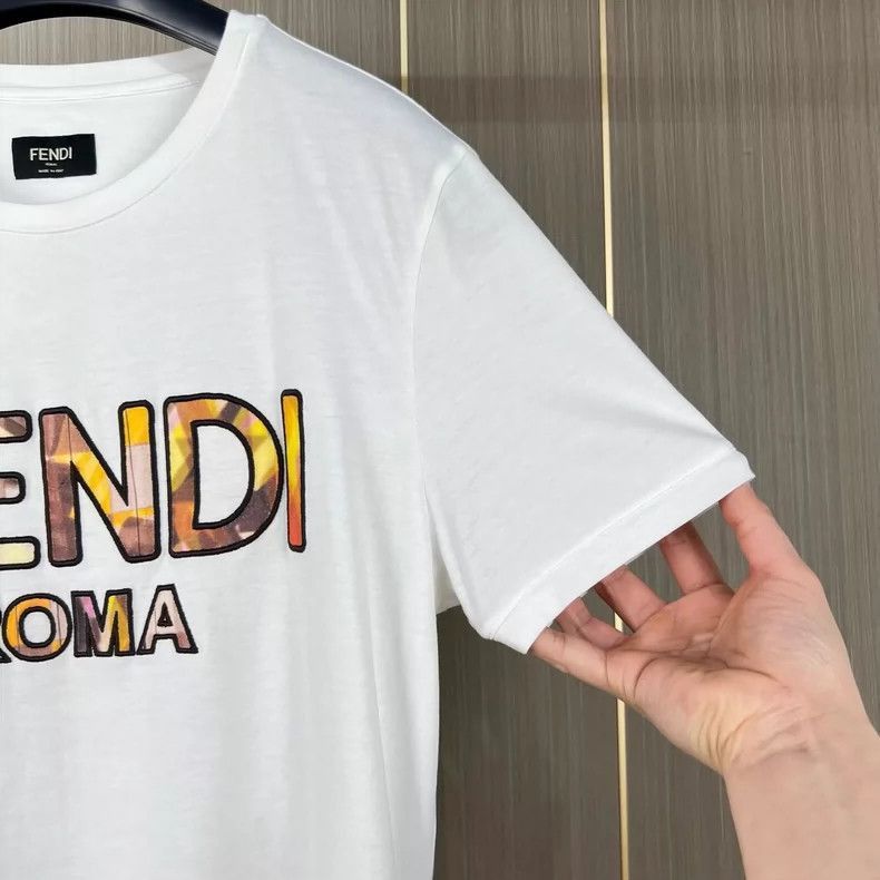 Fendi Fendi Embroidered Logo Short Sleeve Shirt Size US S / EU 44-46 / 1 - 4 Thumbnail