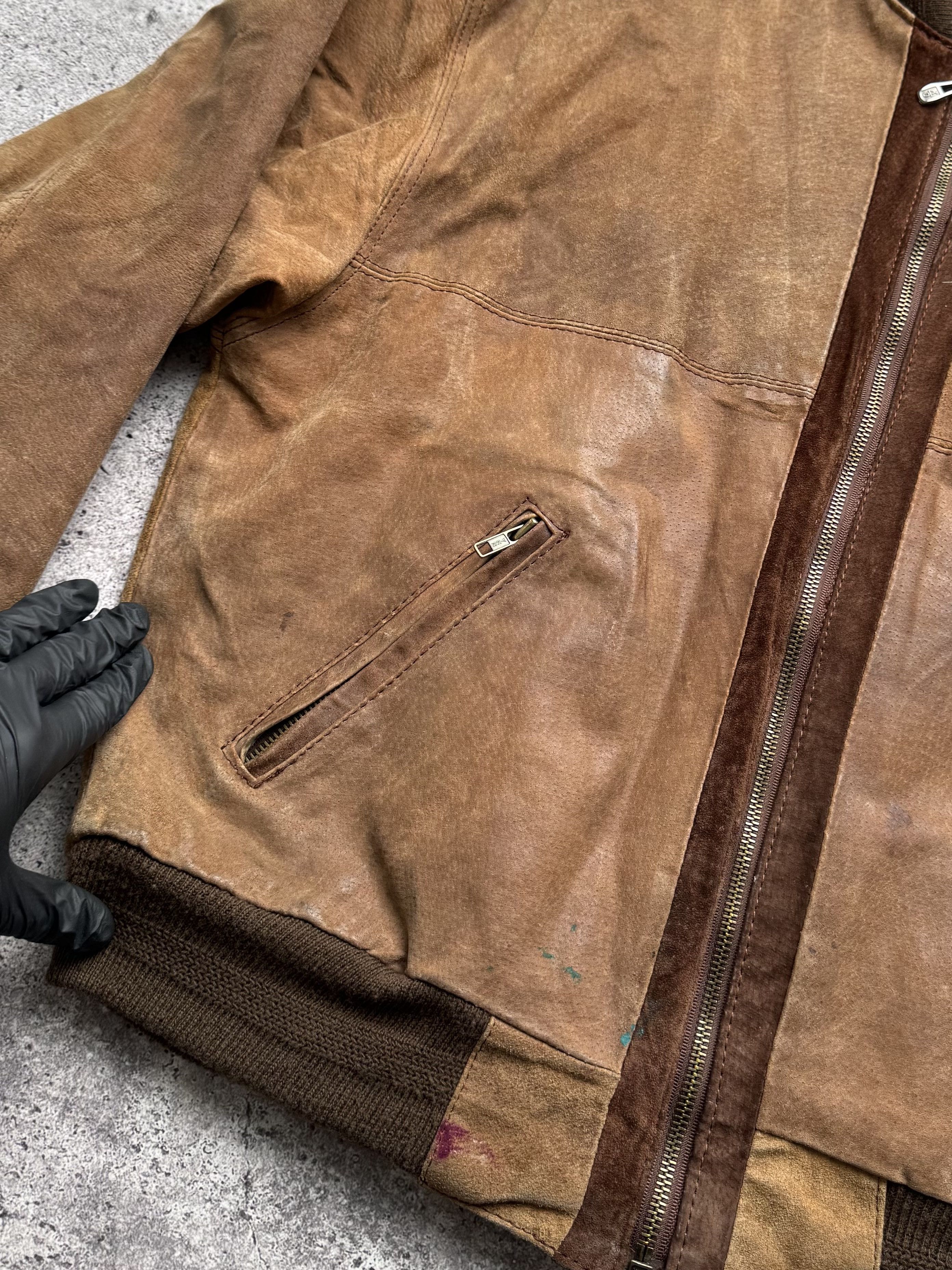 Vintage Vintage Faded Leather Bomber Jacket C2(V482) Size US XL / EU 56 / 4 - 5 Thumbnail