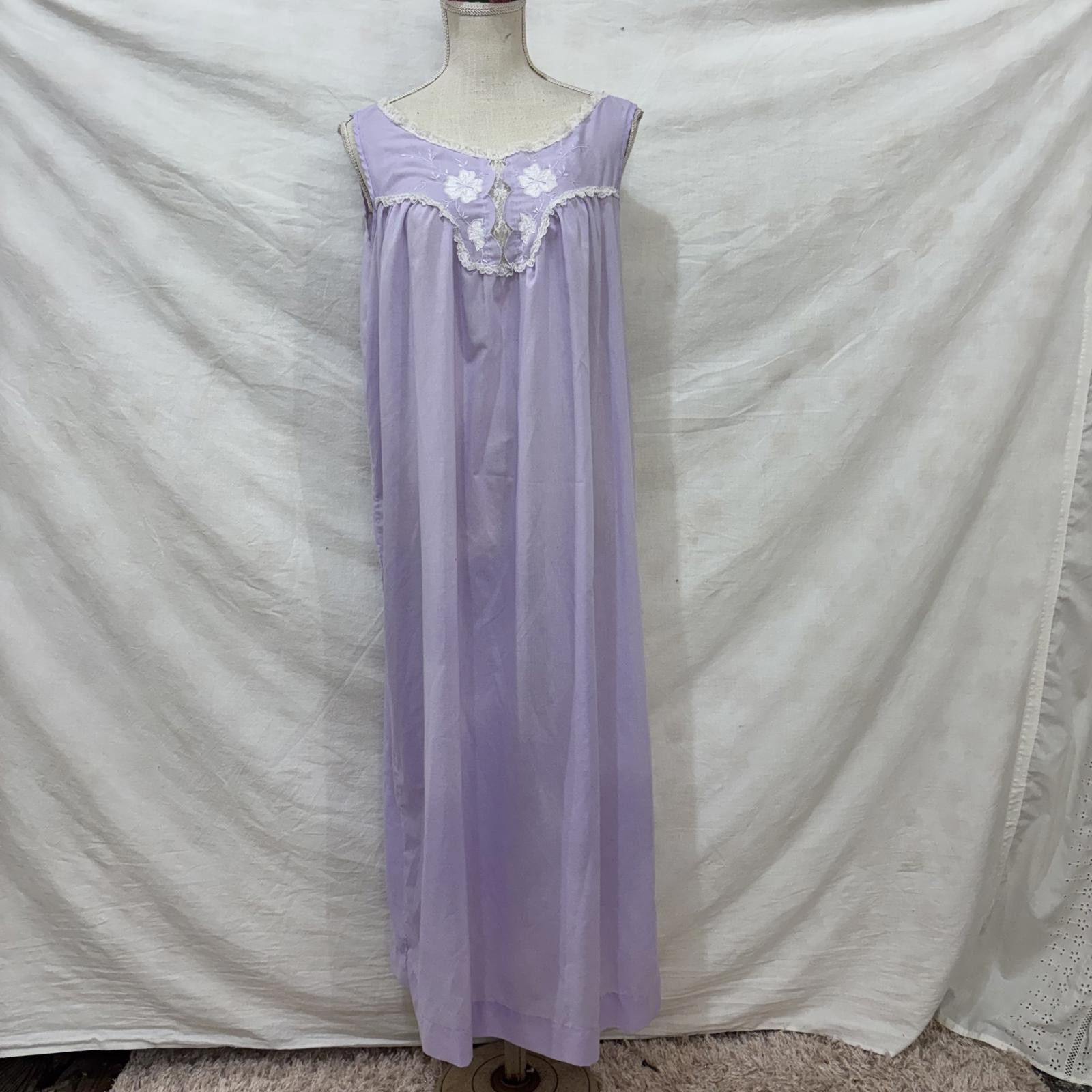 Other Vtg 70s lavender lace embroidered nightgown size medium Size ONE SIZE - 1 Thumbnail