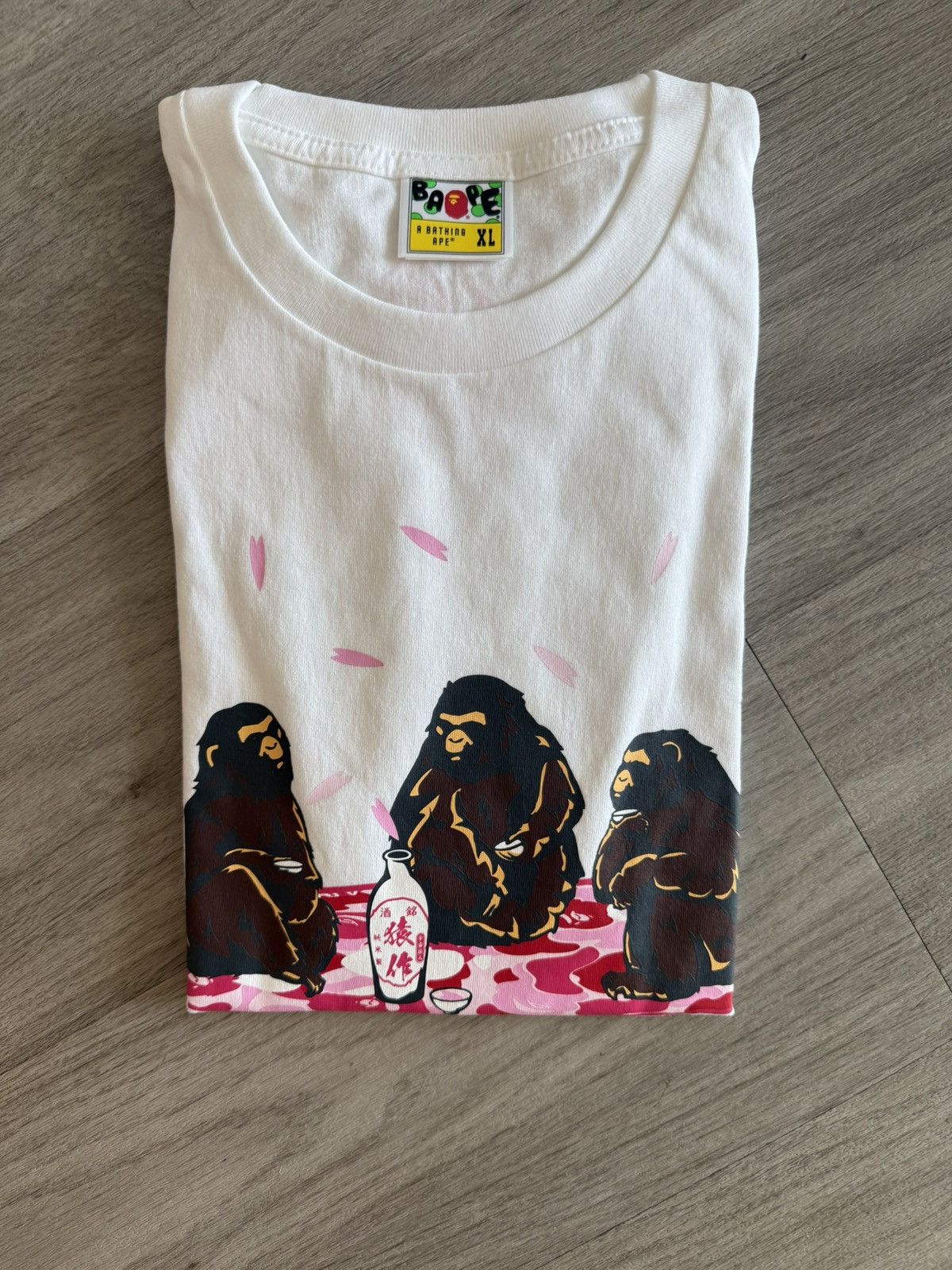 Bape Bape Sakura Tee Size US XL / EU 56 / 4 - 2 Thumbnail