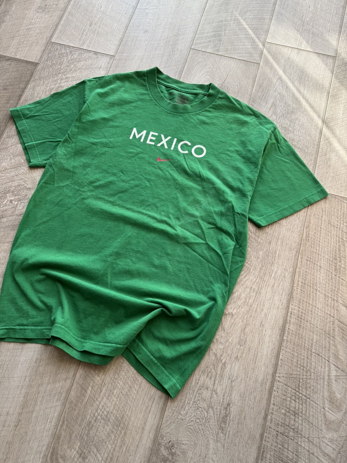 Nike Vintage Nike T-shirt Green Y2k Mexico Size US M / EU 48-50 / 2 - 2 Thumbnail