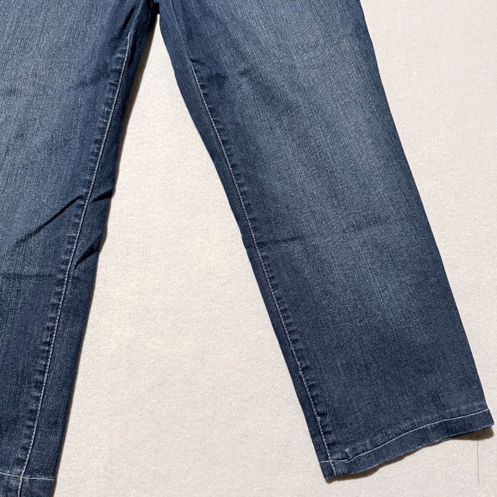 Gloria Vanderbilt Gloria Vanderbilt Amanda Jeans Womens Blue Beaded Pocket High Rise Straight 18 Size 40" / US 18 - 6 Thumbnail