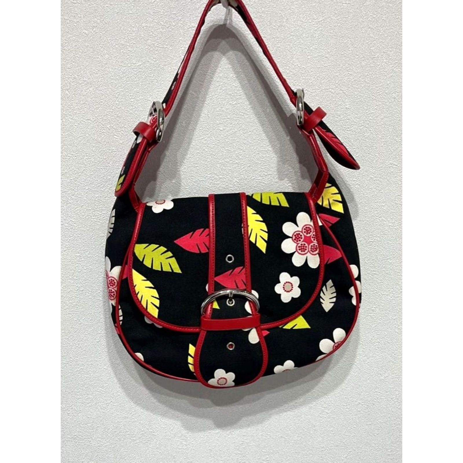 Moschino VINTAGE Moschino Shoulder bag Women's Black Floral pattern From Japan Handbag Flower motif 60 cm strap 23 x 27 x 7 cm Size ONE SIZE - 3 Thumbnail