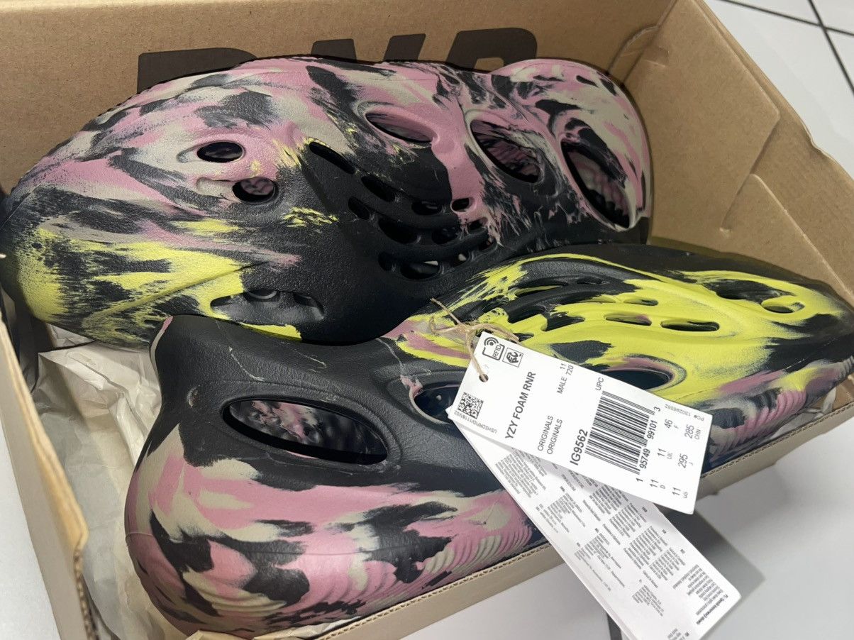 Adidas × Kanye West Yeezy x Adidas Foam Runner RNR MX Carbon Size 11 Size US 11 / EU 44 - 3 Thumbnail