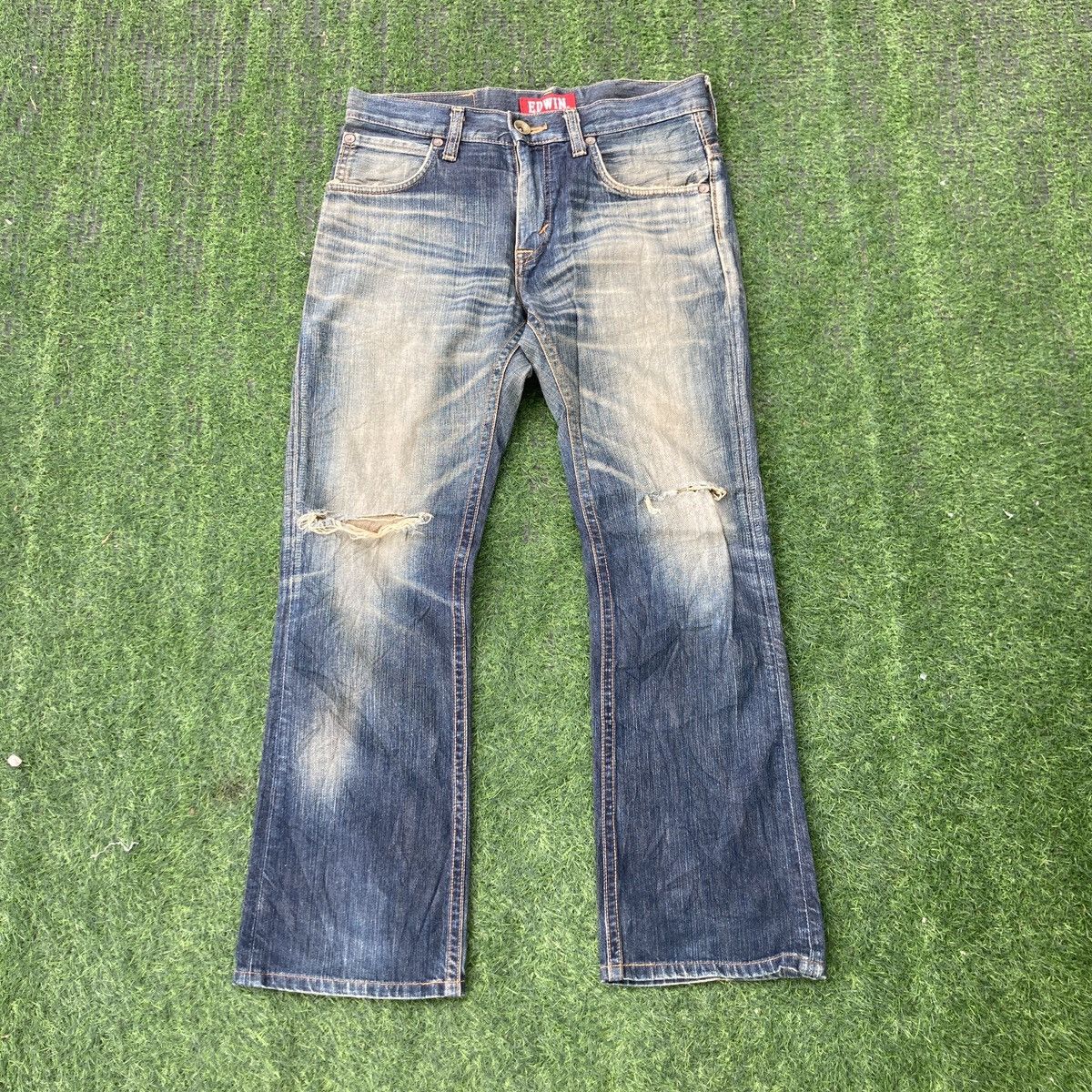 Edwin EDWIN EXCLUSIVE VINTAGE FLARED RIPPED BOOTCUT JEANS Size US 31 - 1 Thumbnail