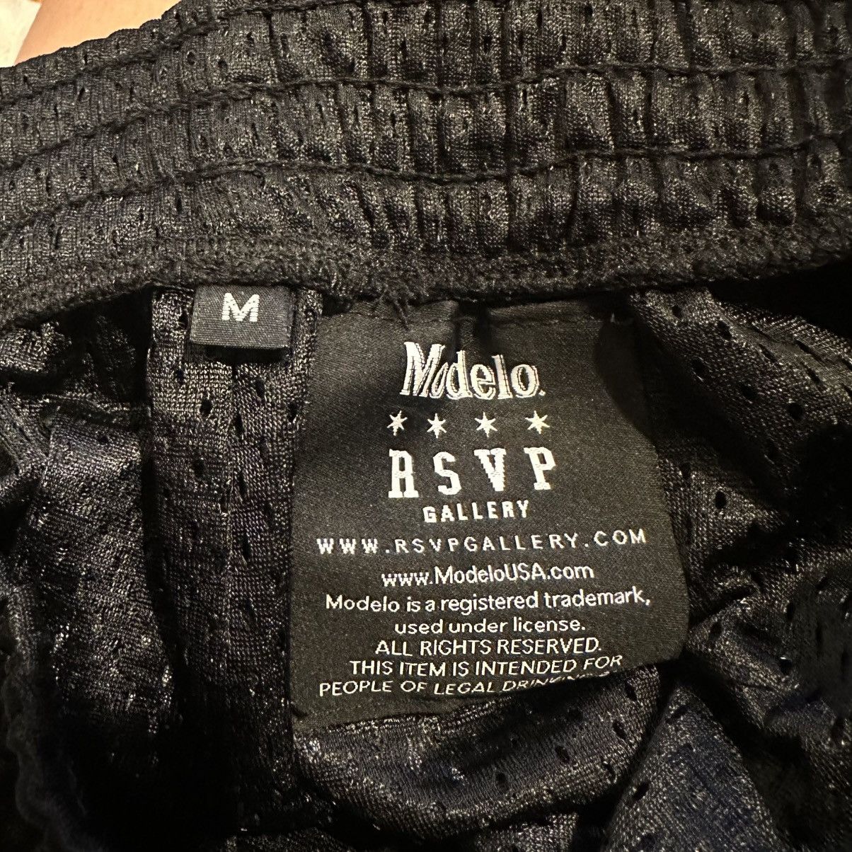 Rsvp Gallery RARE RSVP Gallery Chicago Modelo Beer Mesh Basketball Shorts Size US 30 / EU 46 - 6 Thumbnail
