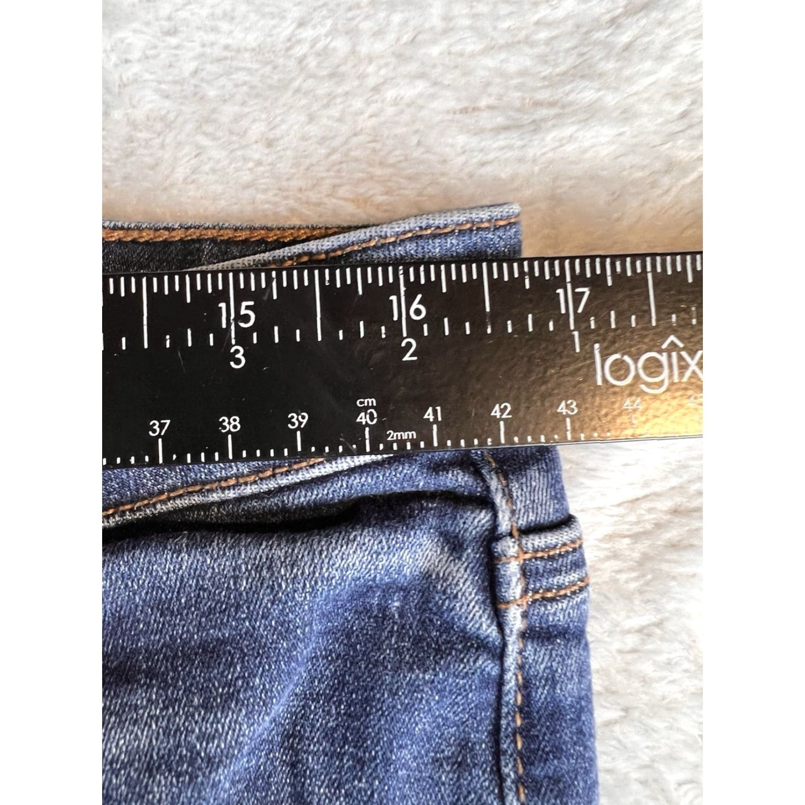 American Eagle Outfitters American Eagle Outfitters Jeans Womens 14 Blue Low-Rise Flare Dark Wash Denim Boho 90s Hipster Bohemian Jeans Womens Blue 14 Low Rise Flare Jeans Size 36" / US 14 / IT 50 - 7 Thumbnail