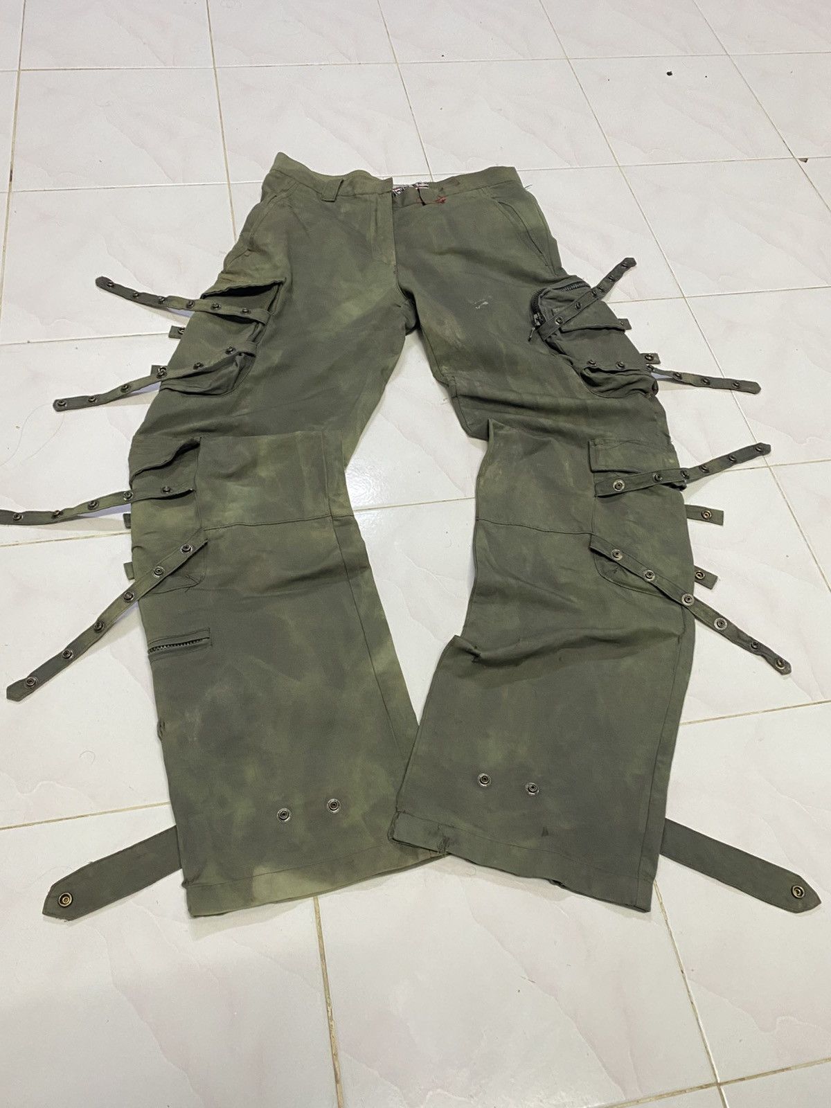 If Six Was Nine × Japanese Brand × Le Grande Bleu (L.G.B.) Distressed Multipocket Snap Button Strap Cargo Pant Size US 29 - 2 Thumbnail