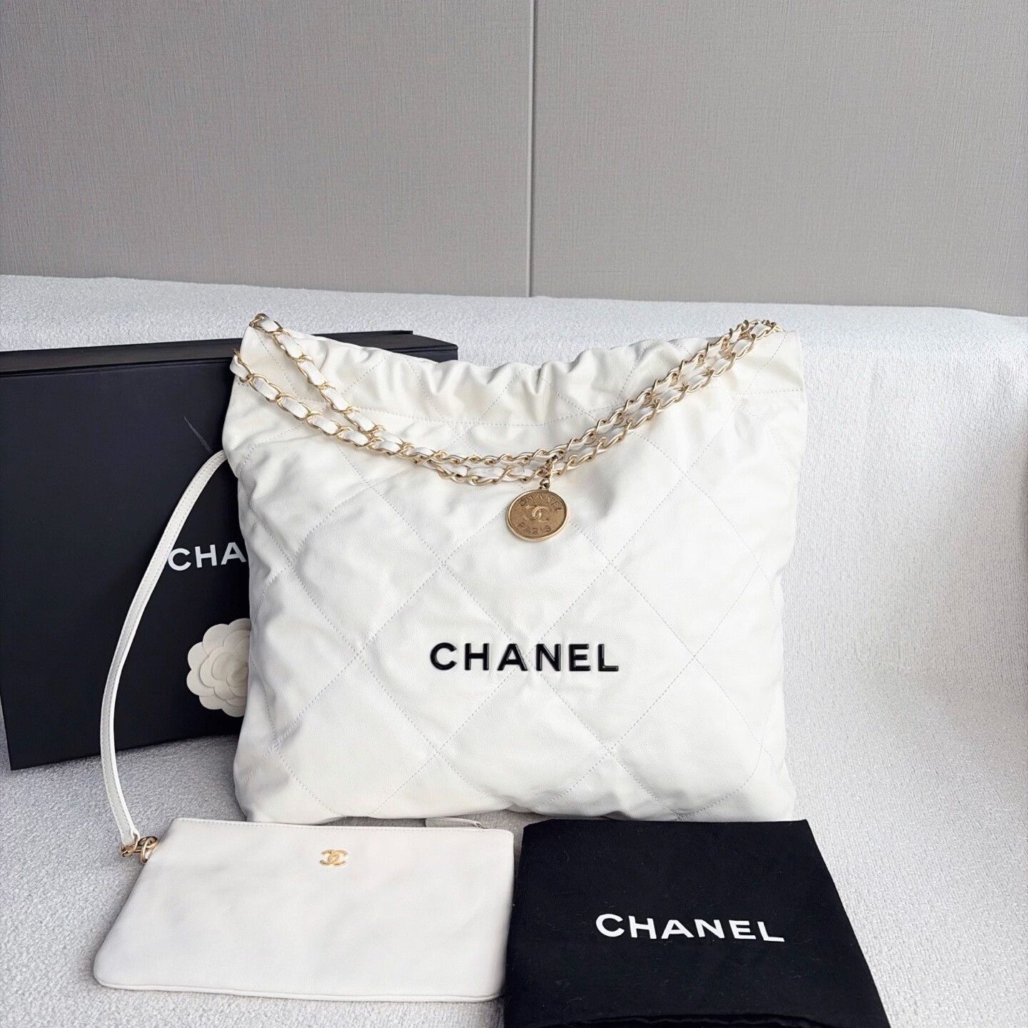 Chanel Pre-loved Bag Very good condition Size ONE SIZE - 1 Thumbnail