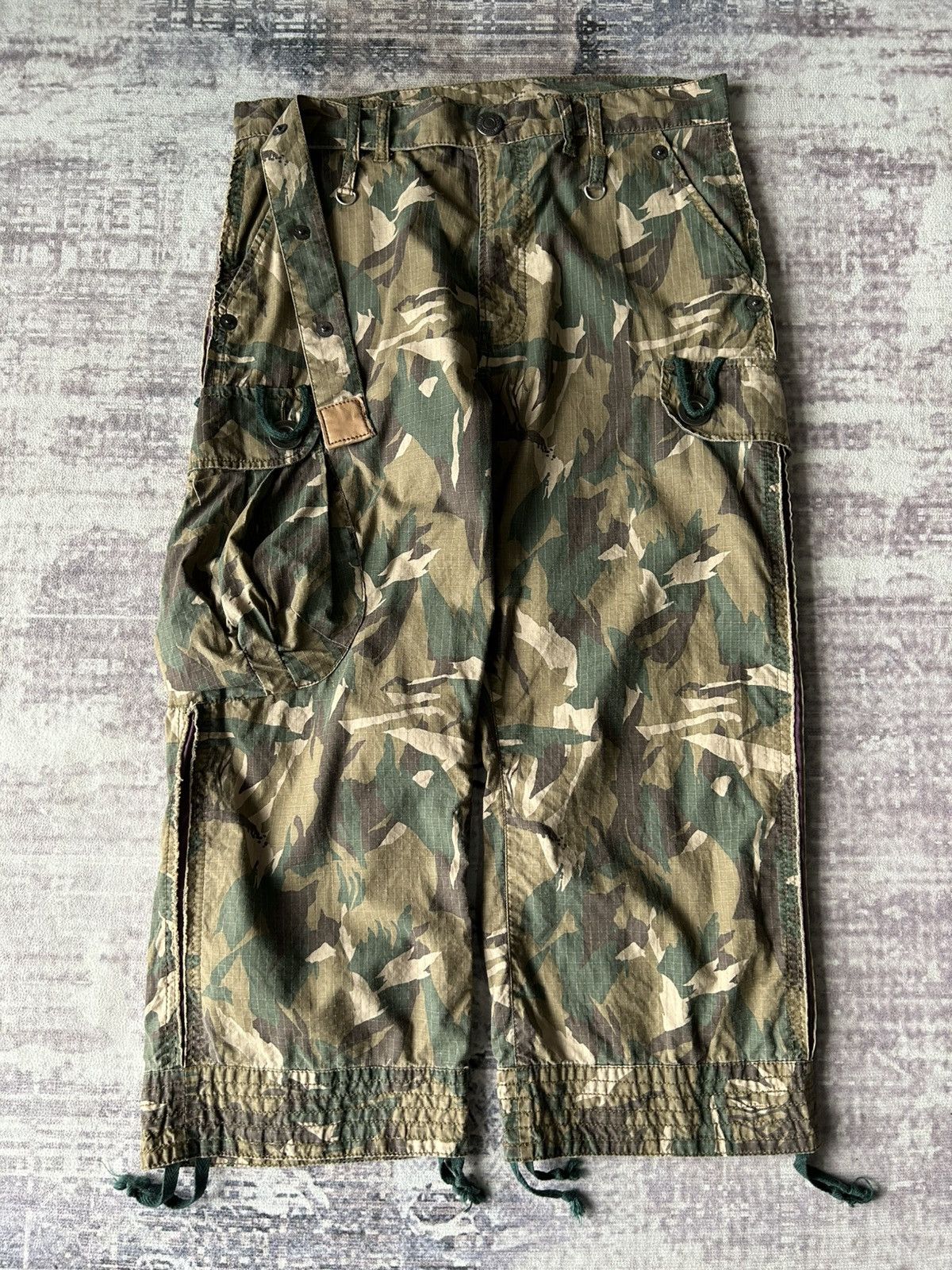 PPFM PPFM Camo Three Quarter Cargo Pants Size US 30 / EU 46 - 1 Thumbnail