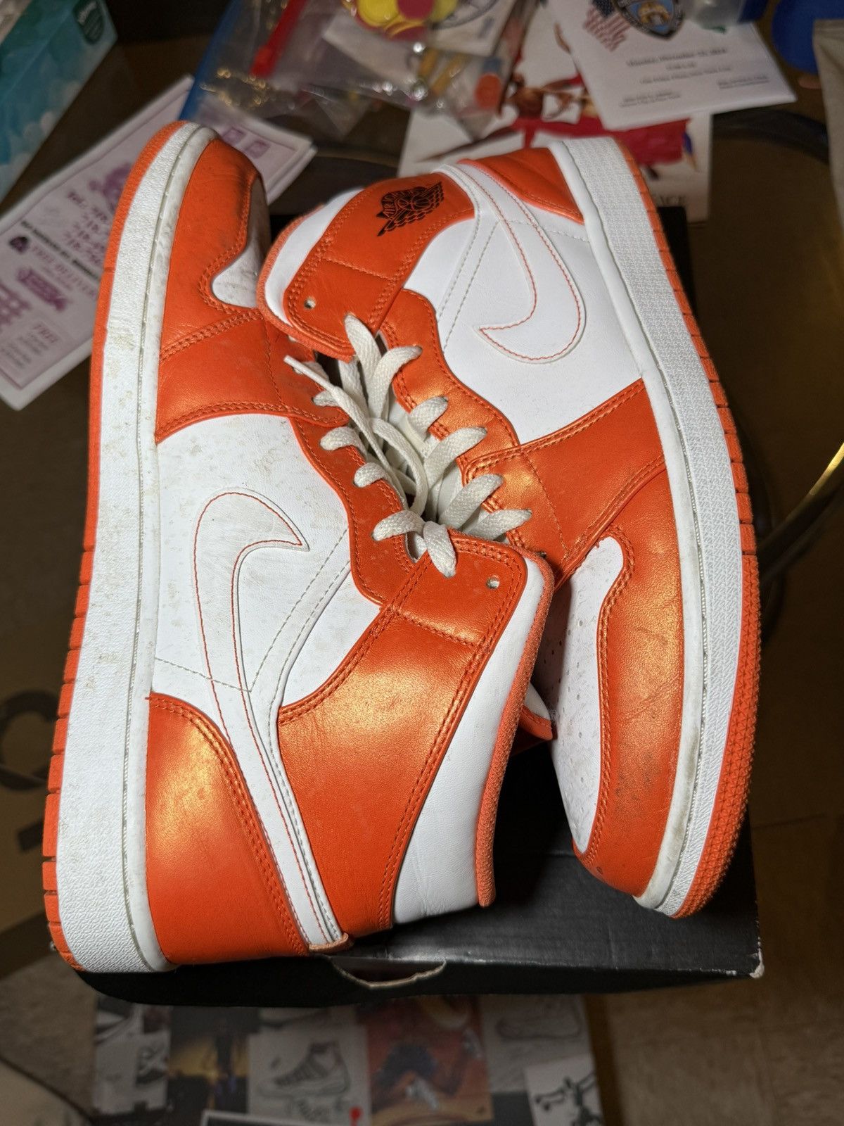 Jordan Brand Orange Metallic 1 mids Size US 13 / EU 46 - 4 Thumbnail