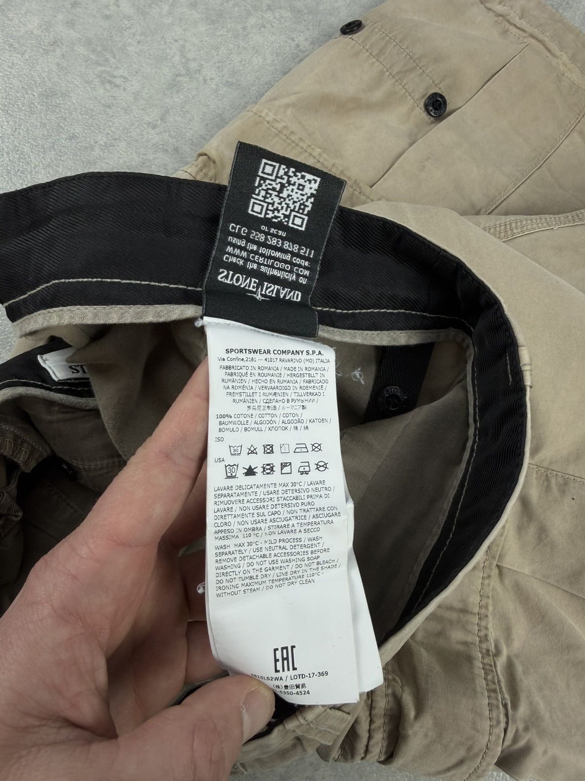 Stone Island Stone Island Cargo Shorts Beige Size W30 Size US 30 / EU 46 - 15 Thumbnail