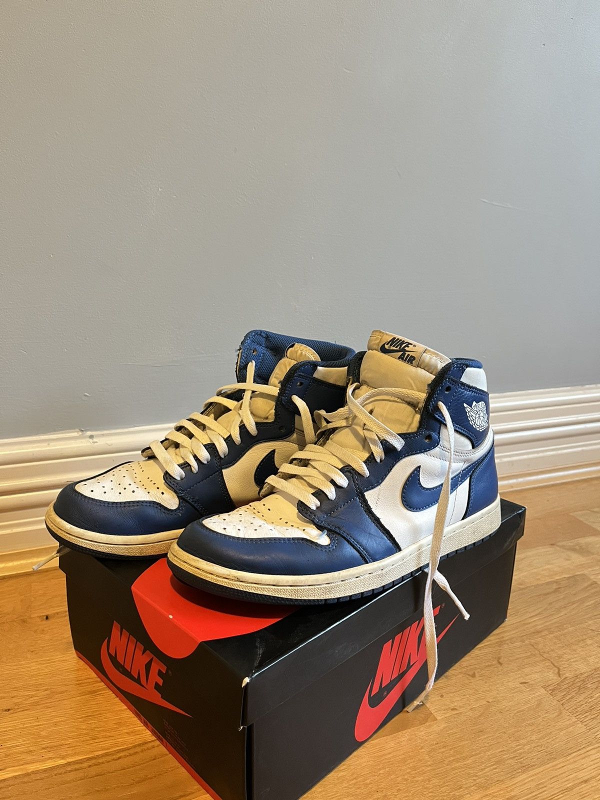 Jordan Brand × Nike Jordan 1 Storm Blue 2016 Retro Size US 8 / EU 41 - 1 Thumbnail