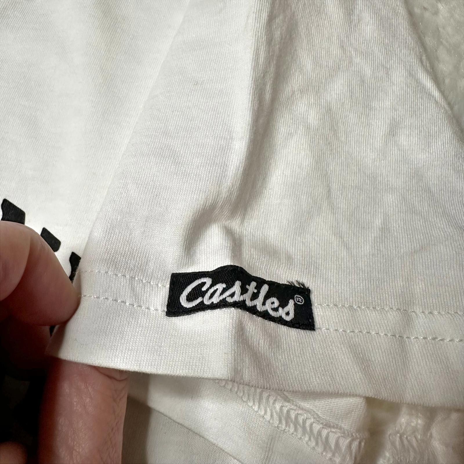 Crooks & Castles NWT Crooks & Castles Champagne Castles V-Neck Tee Women’s M Size M / US 6-8 / IT 42-44 - 6 Thumbnail